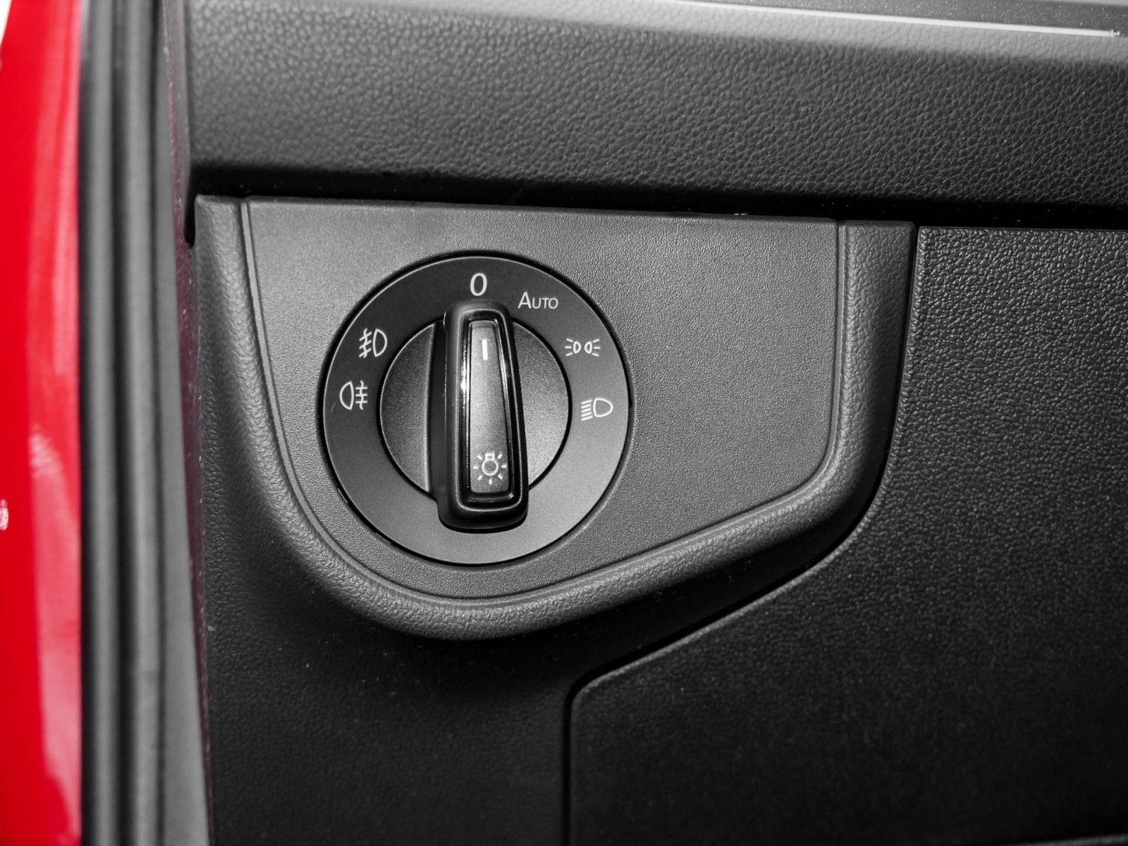 Volkswagen Taigo 1.0 R-LINE DSG SITZHZG CAM ALLWETTERREIFEN