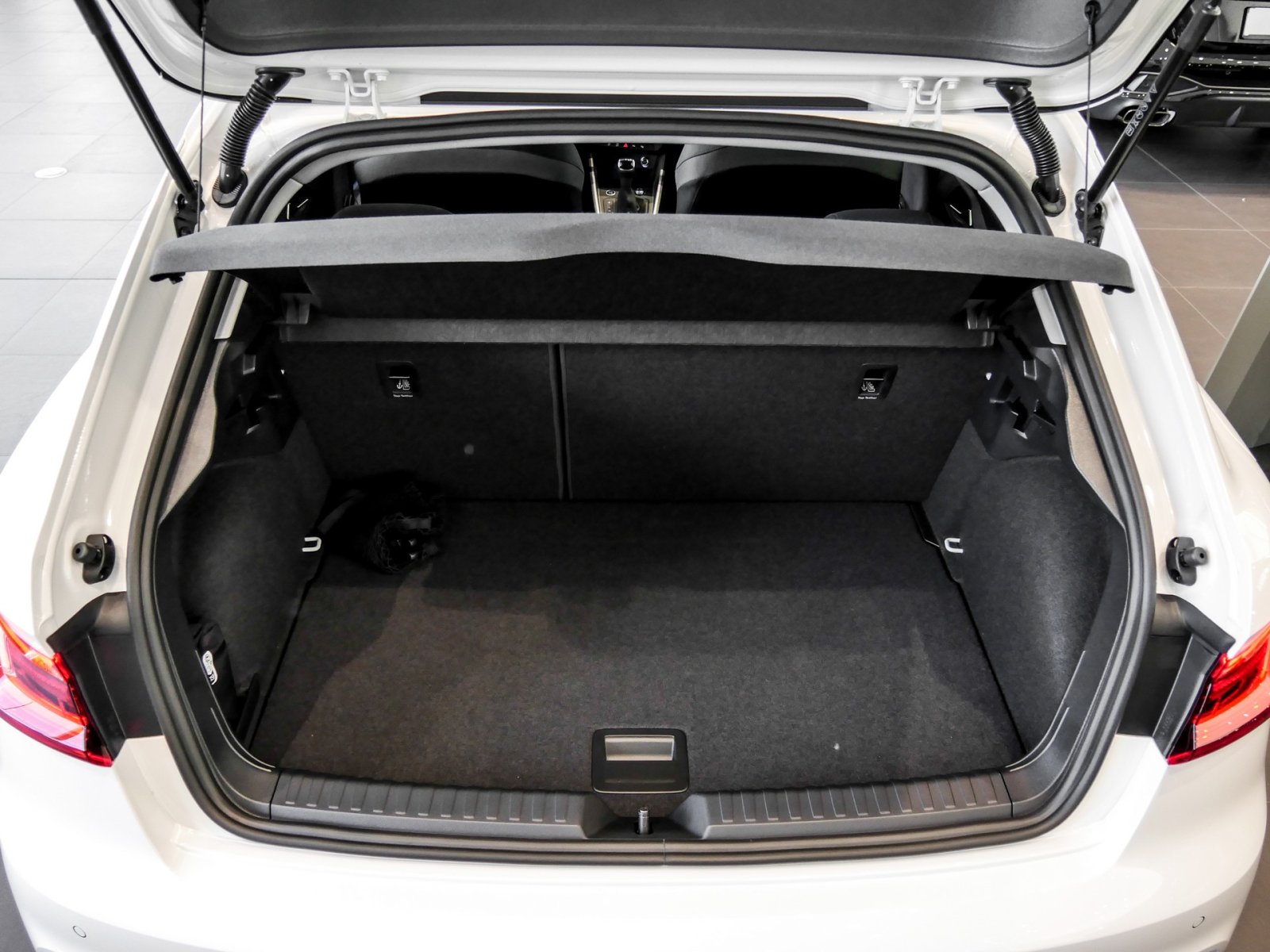 Audi A1 Sportback 25 TFSI S tronic advanced LED+Sportsitze+APS+Kamera+Sitzheizung+