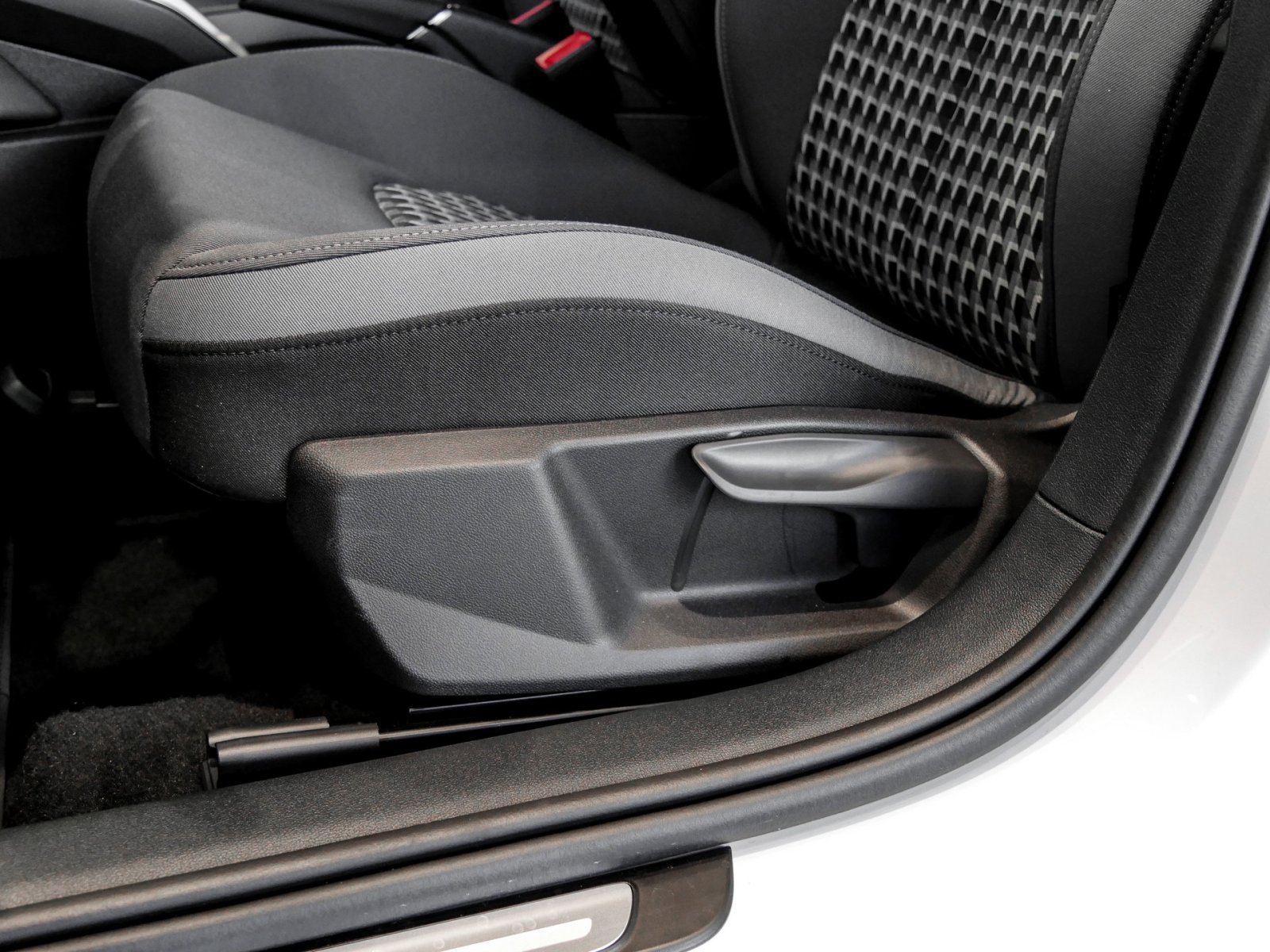 Audi A1 Sportback 25 TFSI S tronic advanced LED+Sportsitze+APS+Kamera+Sitzheizung+