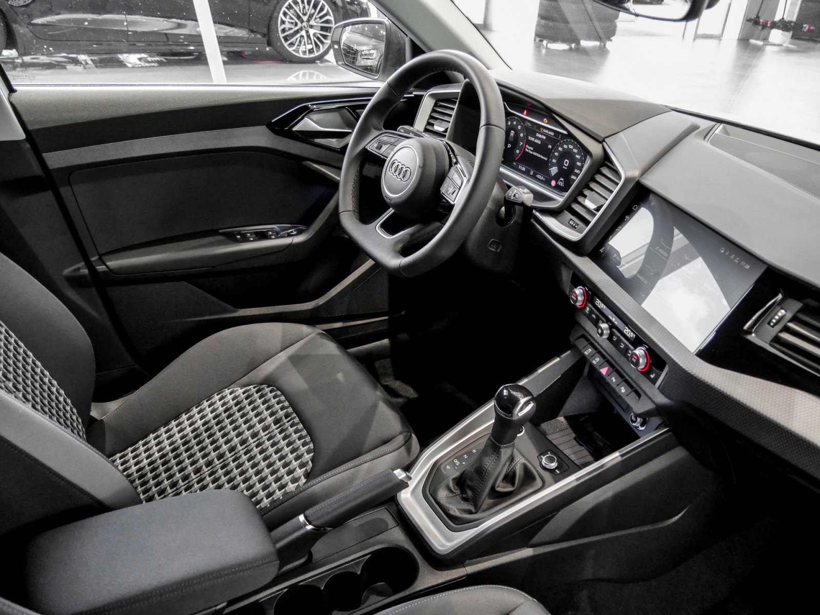 Audi A1 Sportback 25 TFSI S tronic advanced LED+Sportsitze+APS+Kamera+Sitzheizung+