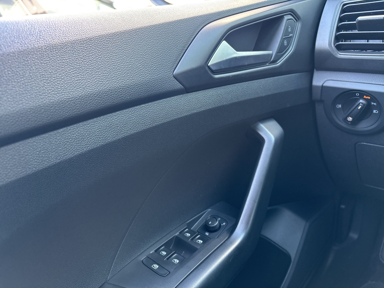 Volkswagen T-Cross 1.0 CARPLAY SITZHEIZUNG LED EINPARKHILFE