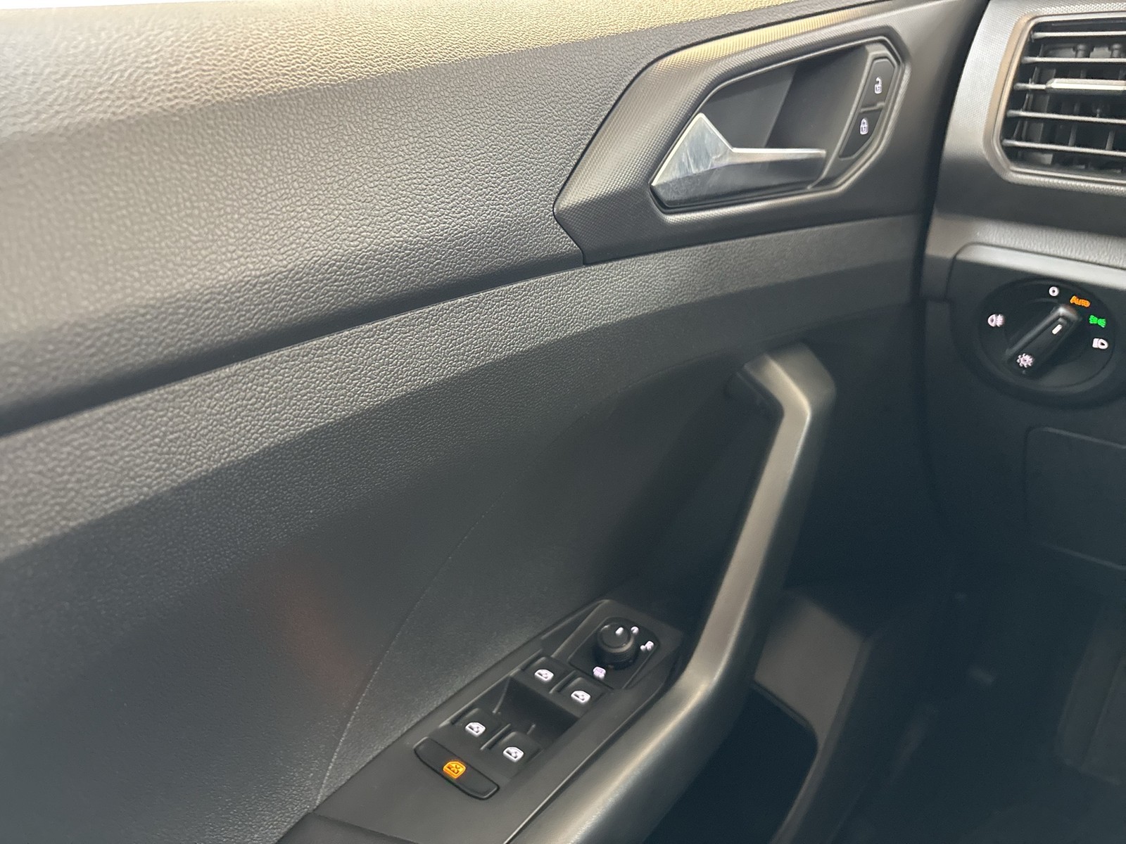 Volkswagen T-Cross 1.0 CARPLAY SITZHEIZUNG LED EINPARKHILFE