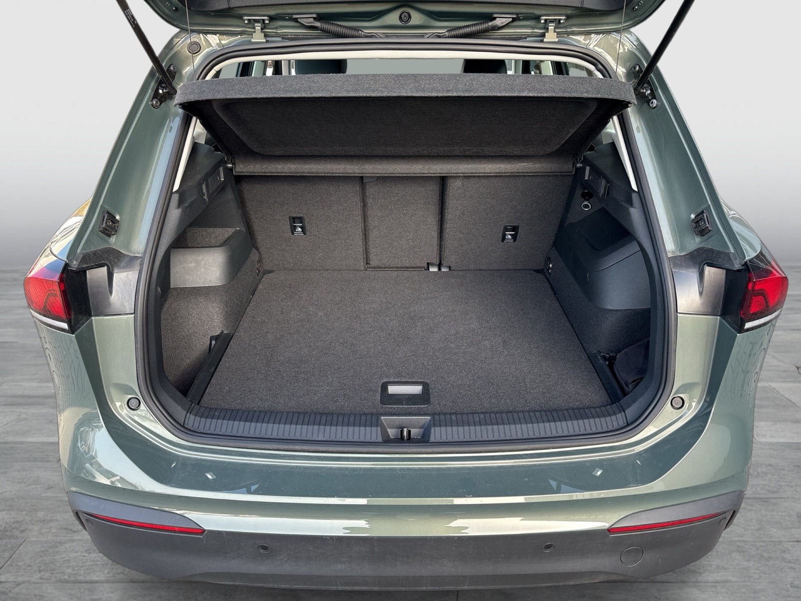 Volkswagen Tiguan 2.0 GOAL 4X4 AHK 360°CAM ACC LM18 NAVI