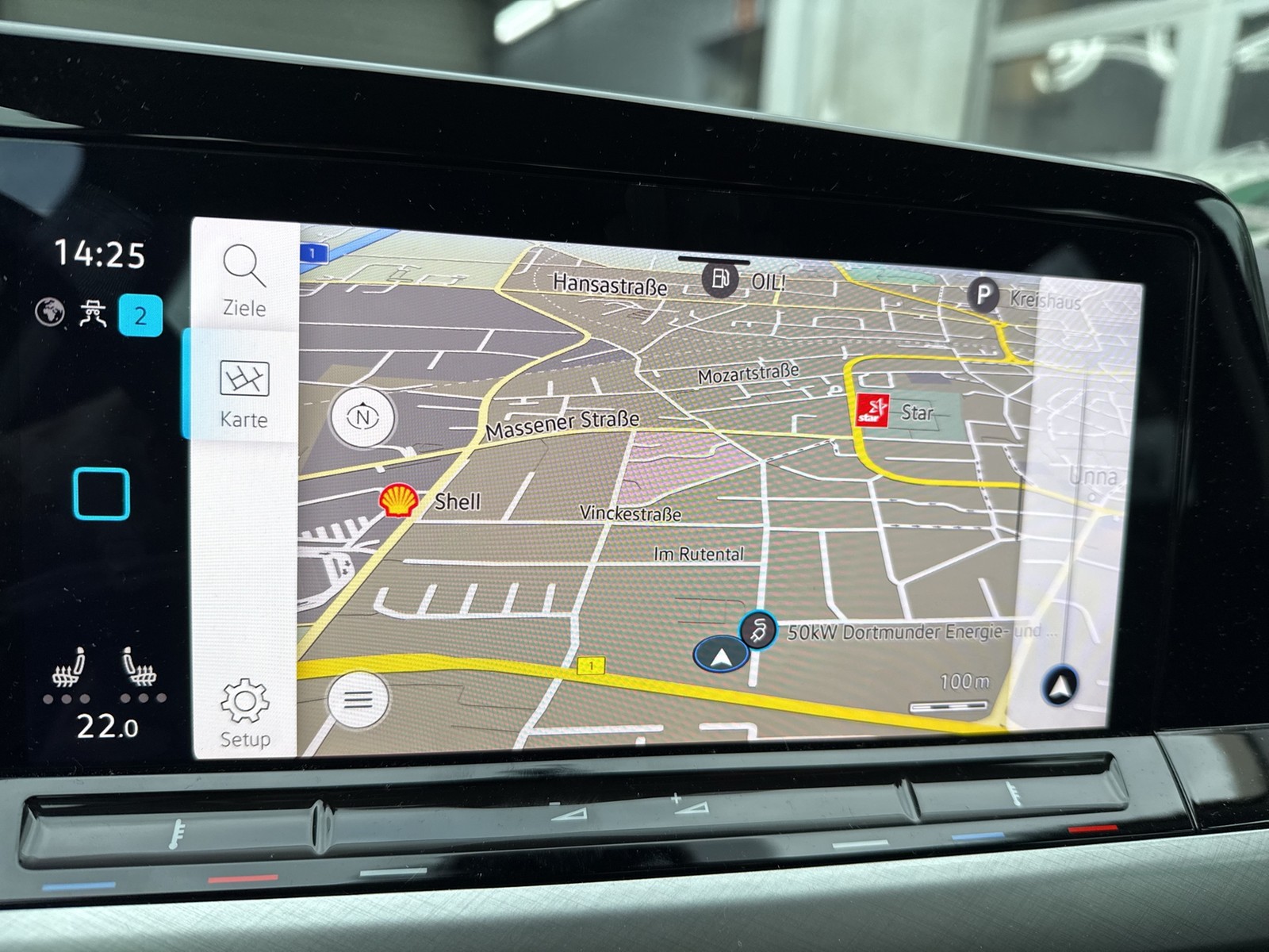 Volkswagen Golf VIII 1.5 LIFE NAVI CARPLAY ALU LED SITZHEIZ