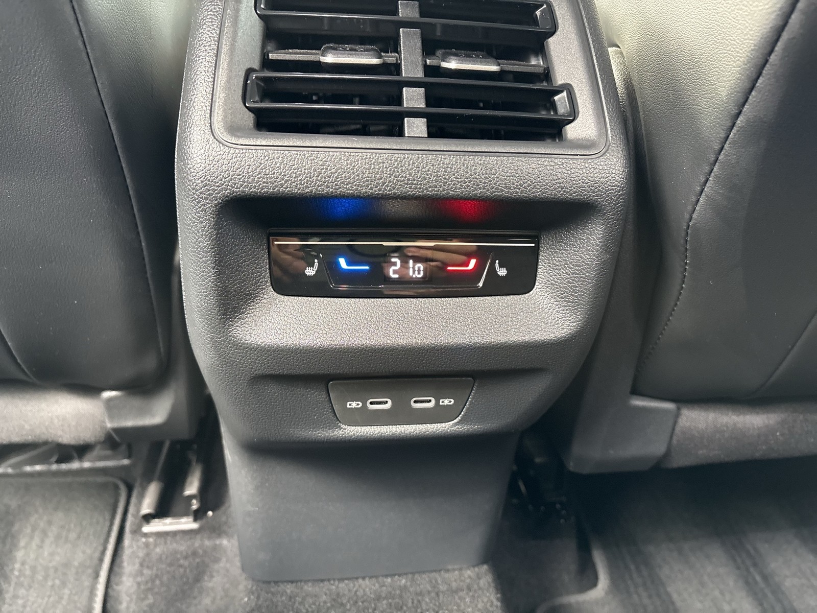 Volkswagen Tayron 1.5 HYBRID ELEGANCE AHK 360°CAM HD-MATRIX