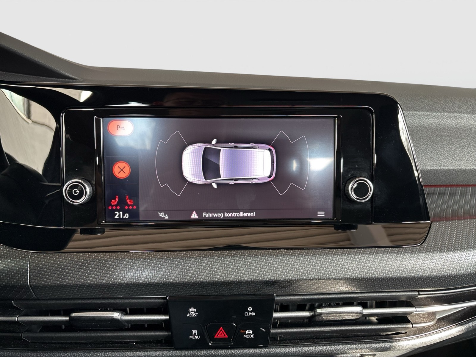 Volkswagen Golf VIII 1.5 eTSI R-LINE VIRTUALCOCKPIT CARPLAY