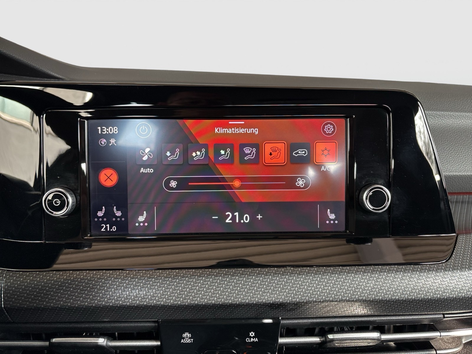 Volkswagen Golf VIII 1.5 eTSI R-LINE VIRTUALCOCKPIT CARPLAY