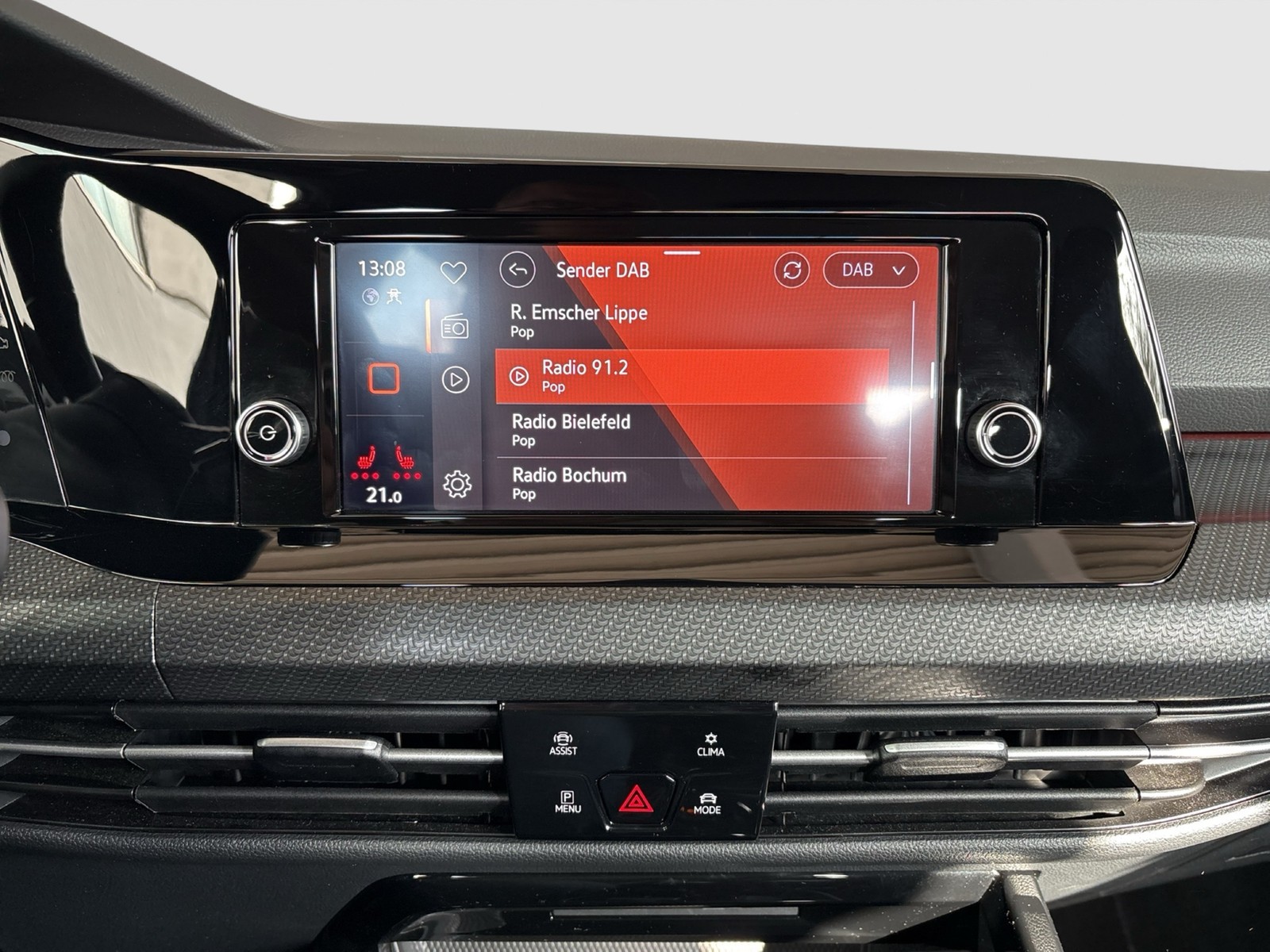 Volkswagen Golf VIII 1.5 eTSI R-LINE VIRTUALCOCKPIT CARPLAY