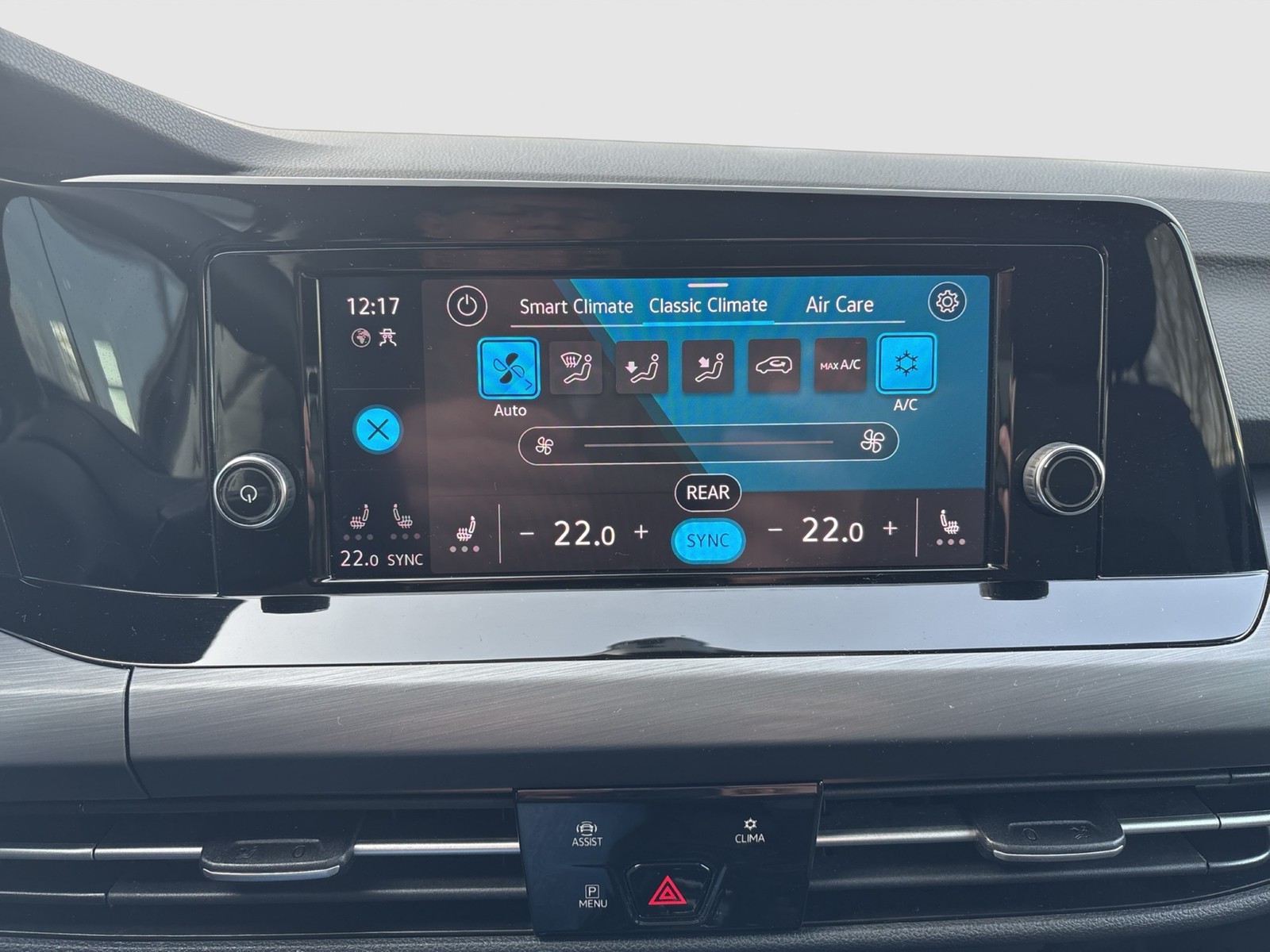 Volkswagen Golf VIII 1.5 eTSI STYLE ACC LED+ LM17 CARPLAY