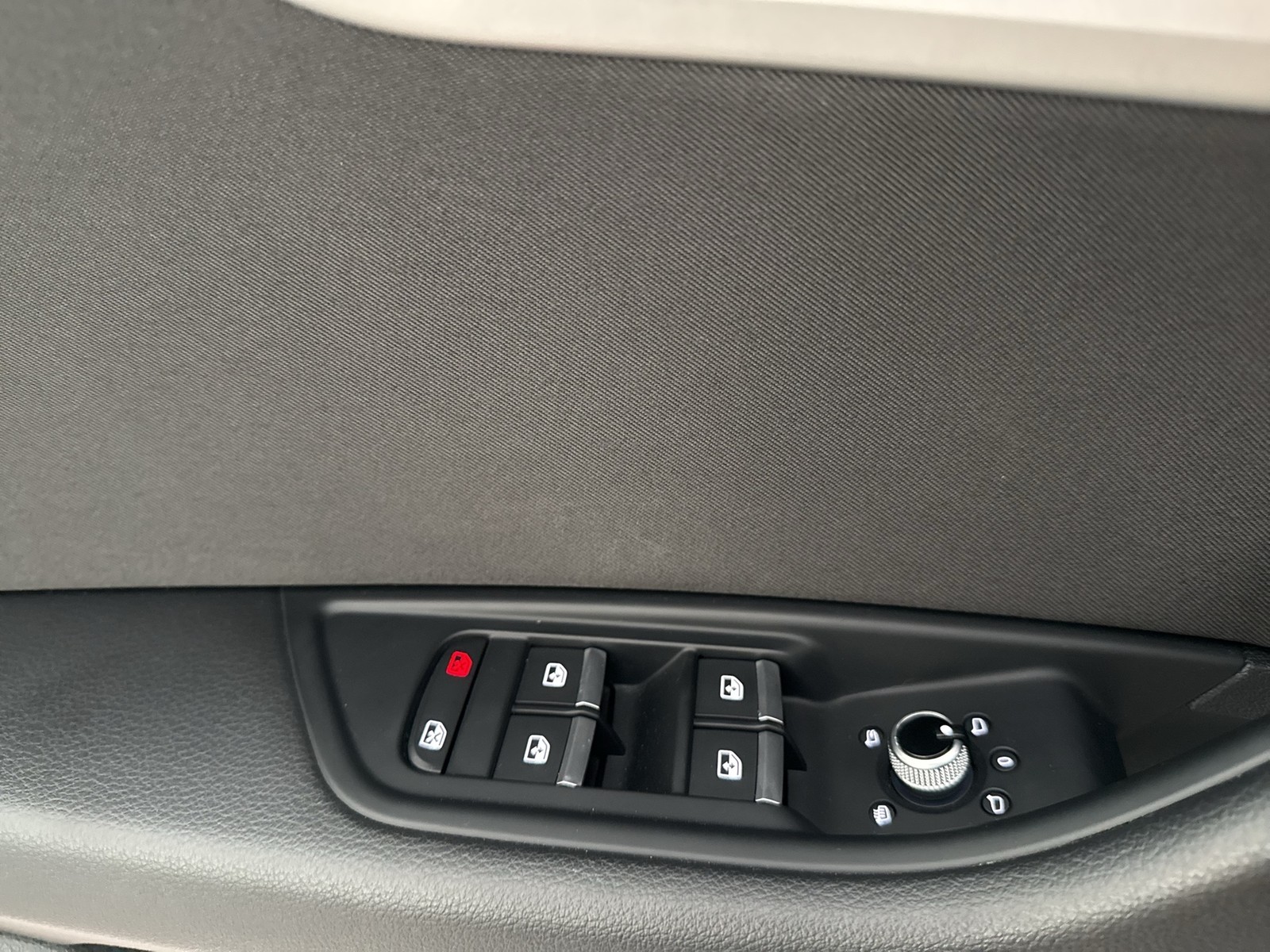 Audi A4 Avant 35 eKLAPPE NAVI+ SITZHEIZUNG TEMPOMAT