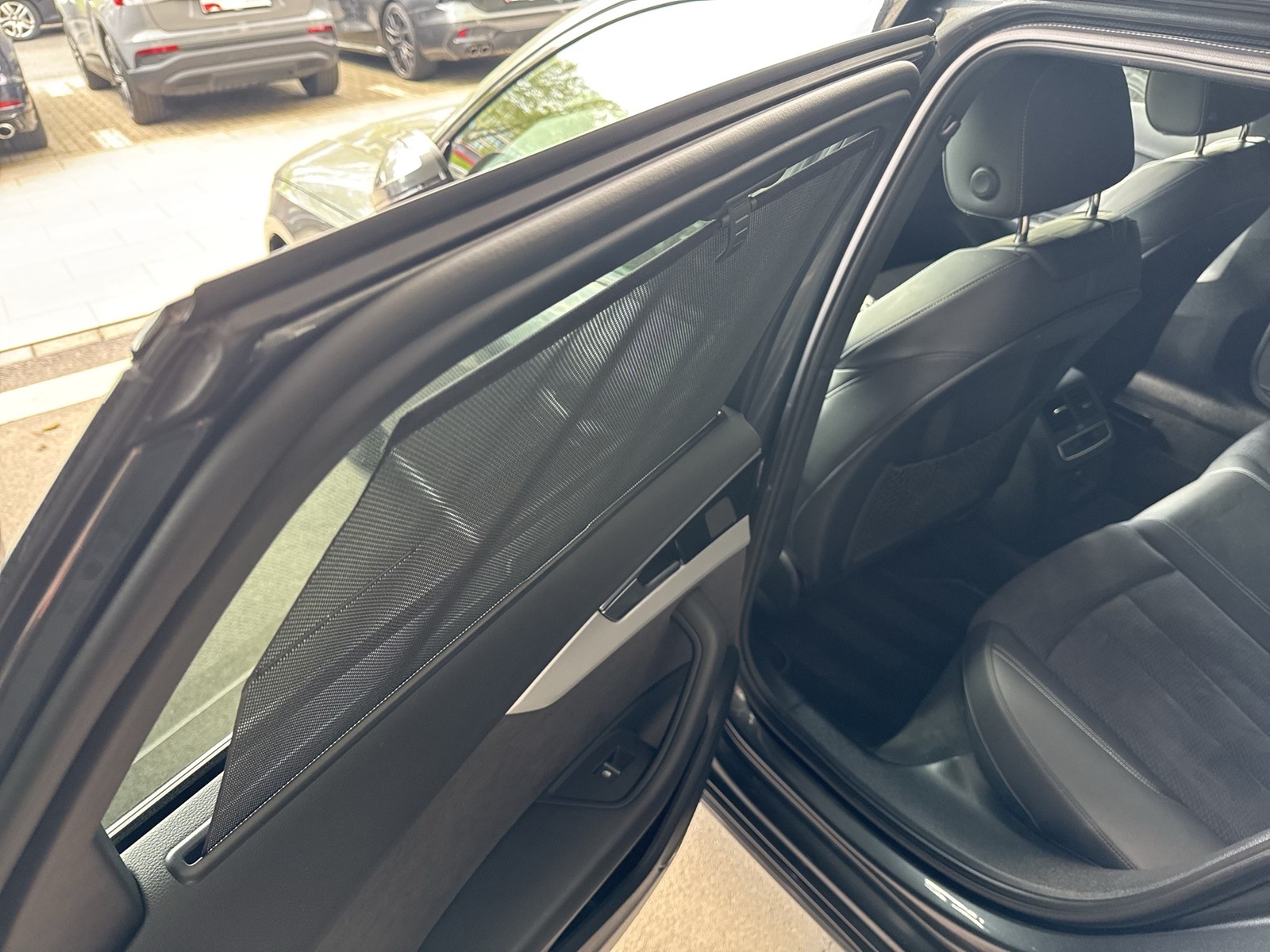 Audi S4 Avant Qu. BLACKPAK AHK 360CAM ALU19 MATRIX