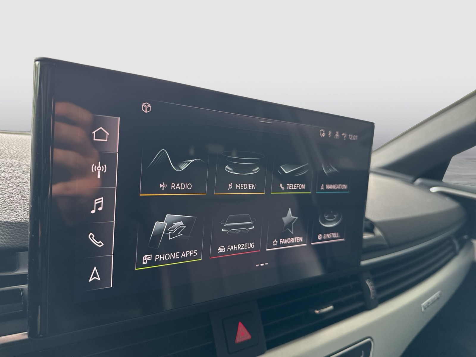 Audi S4 Avant Qu. BLACKPAK AHK 360CAM ALU19 MATRIX