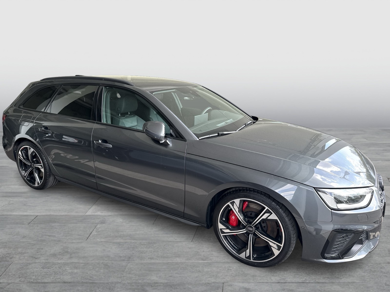 Audi S4 Avant Qu. BLACKPAK AHK 360CAM ALU19 MATRIX