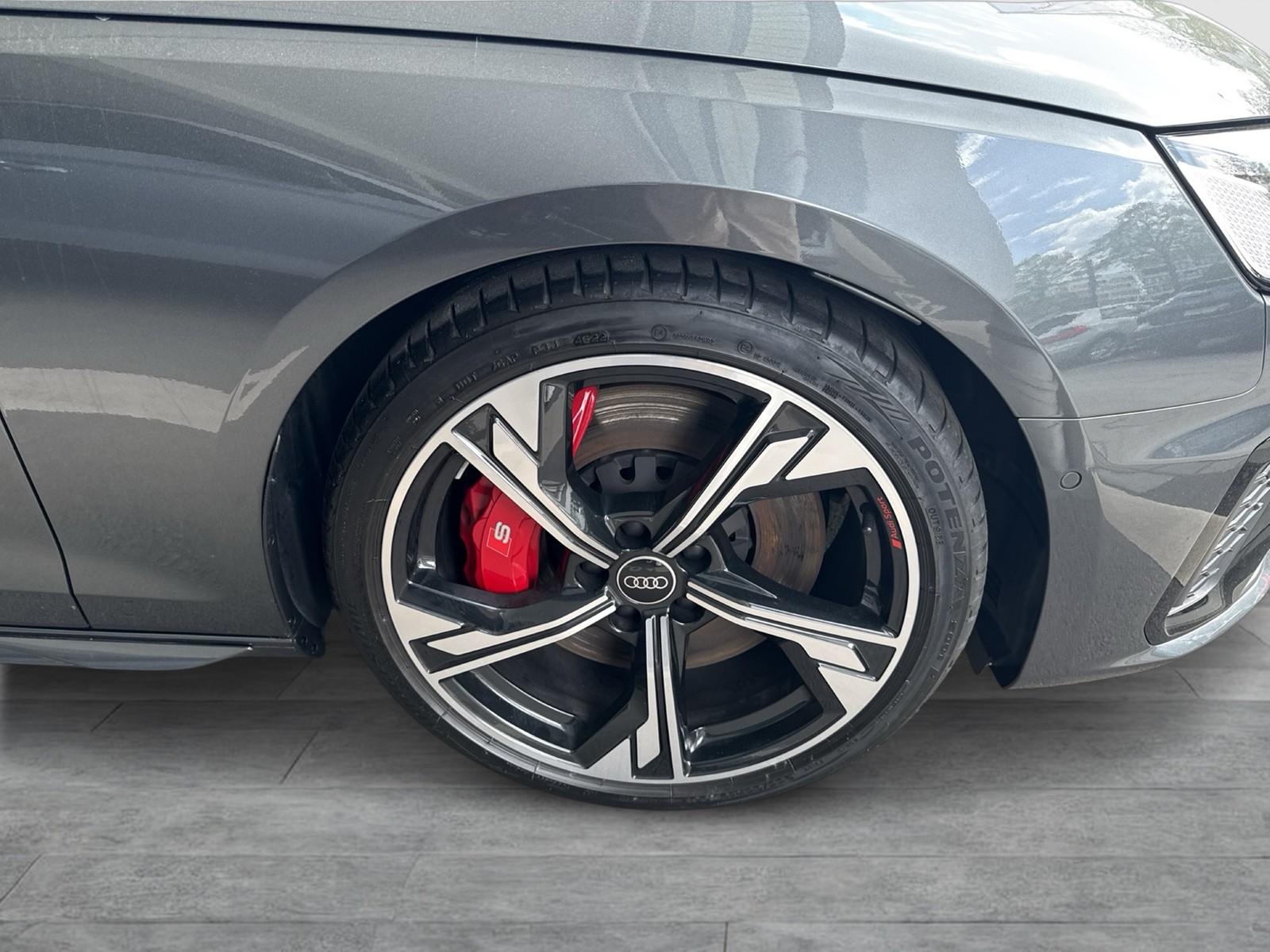 Audi S4 Avant Qu. BLACKPAK AHK 360CAM ALU19 MATRIX