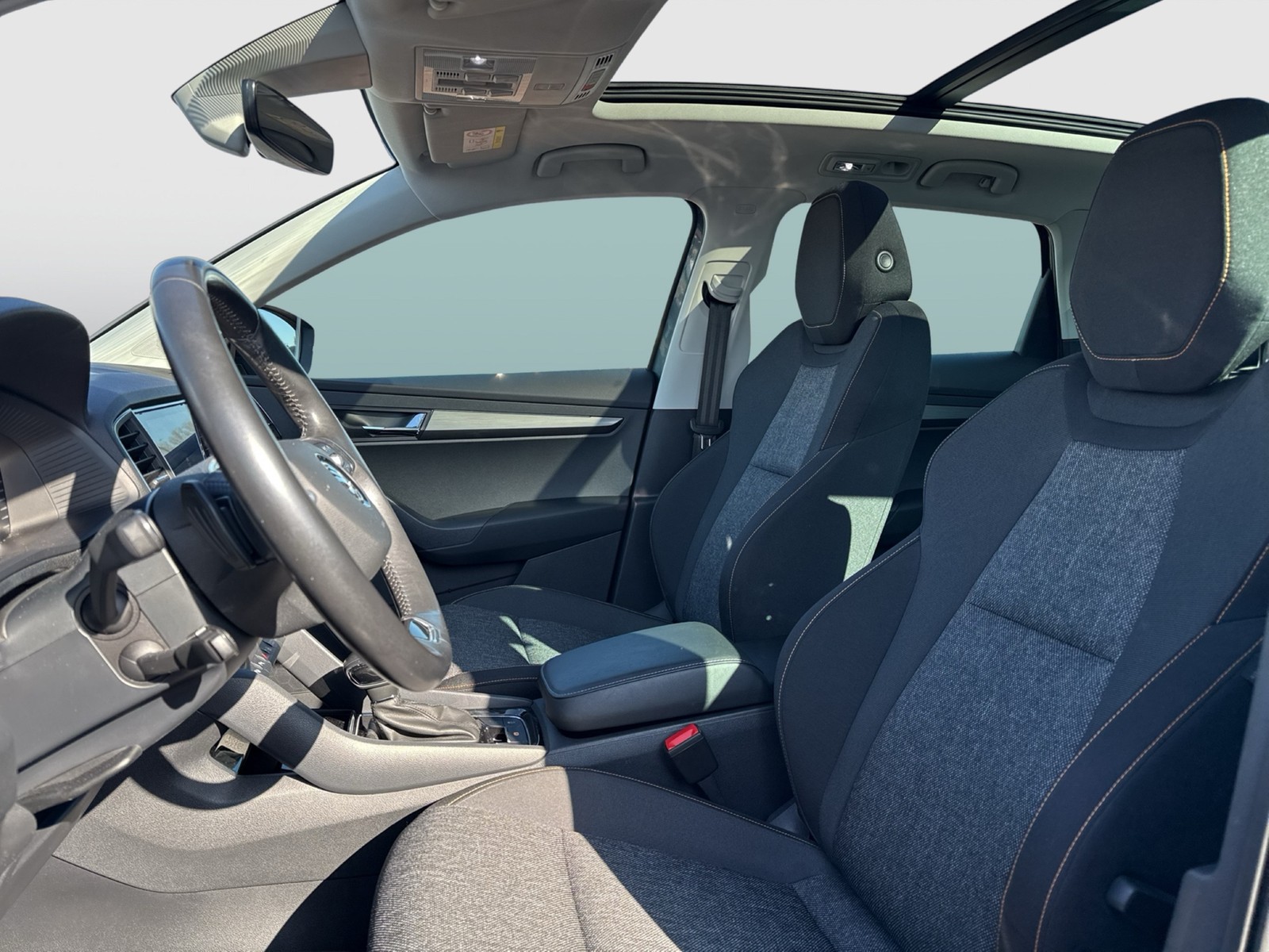 Skoda Karoq 1.5 CLEVER KAMERA eKLAPPE NAVI ALU AHK