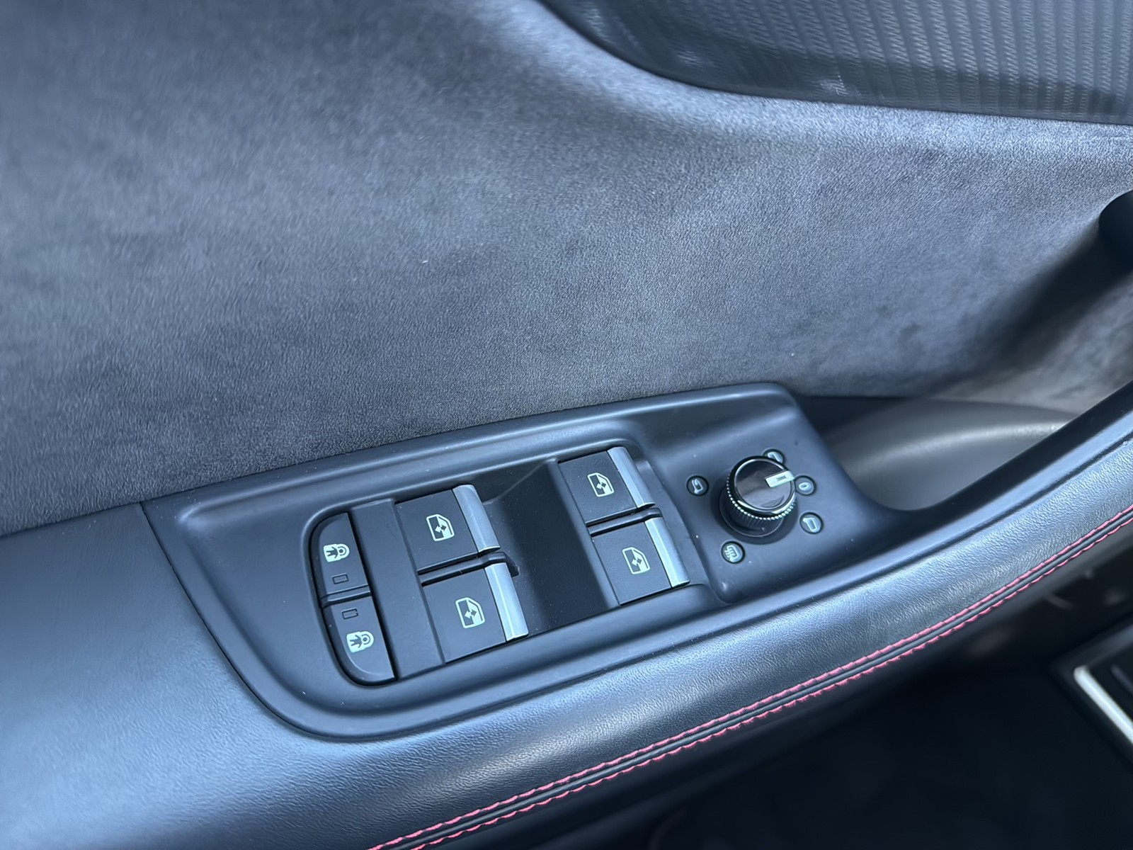 Audi RSQ8 quattro BLACKPAK B&O AHK 360CAM 23Z HEADUP