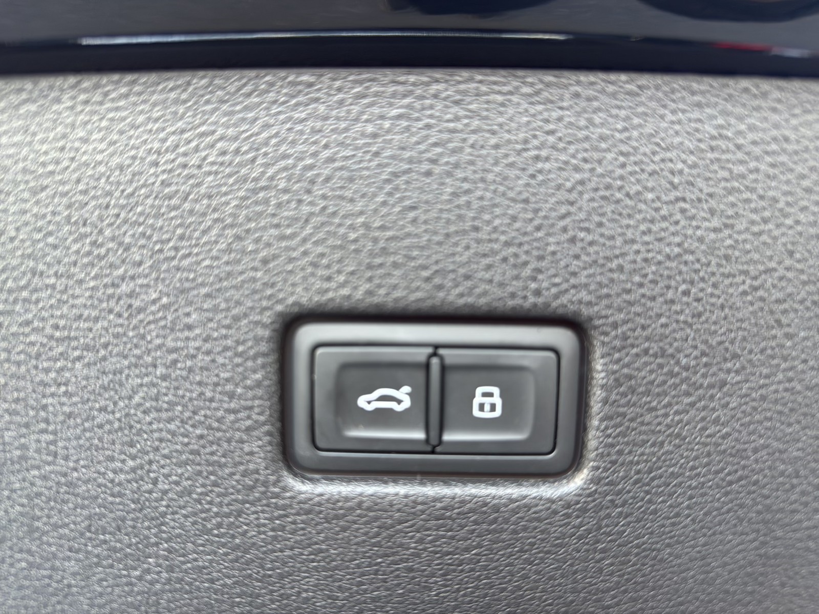 Audi RSQ8 quattro BLACKPAK B&O AHK 360CAM 23Z HEADUP