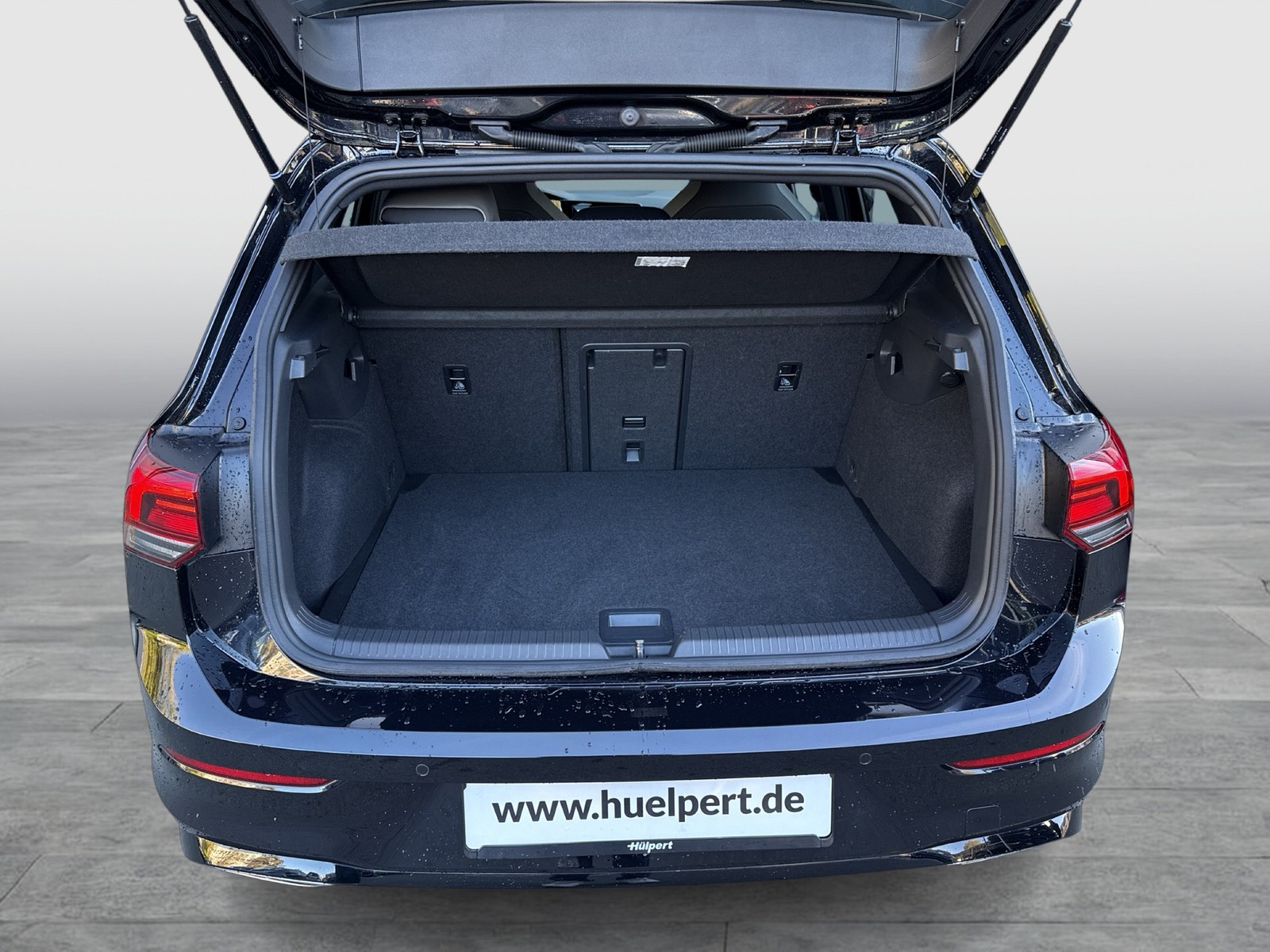 Volkswagen Golf 2.0 R-LINE H.KARDON KAMERA 4X4
