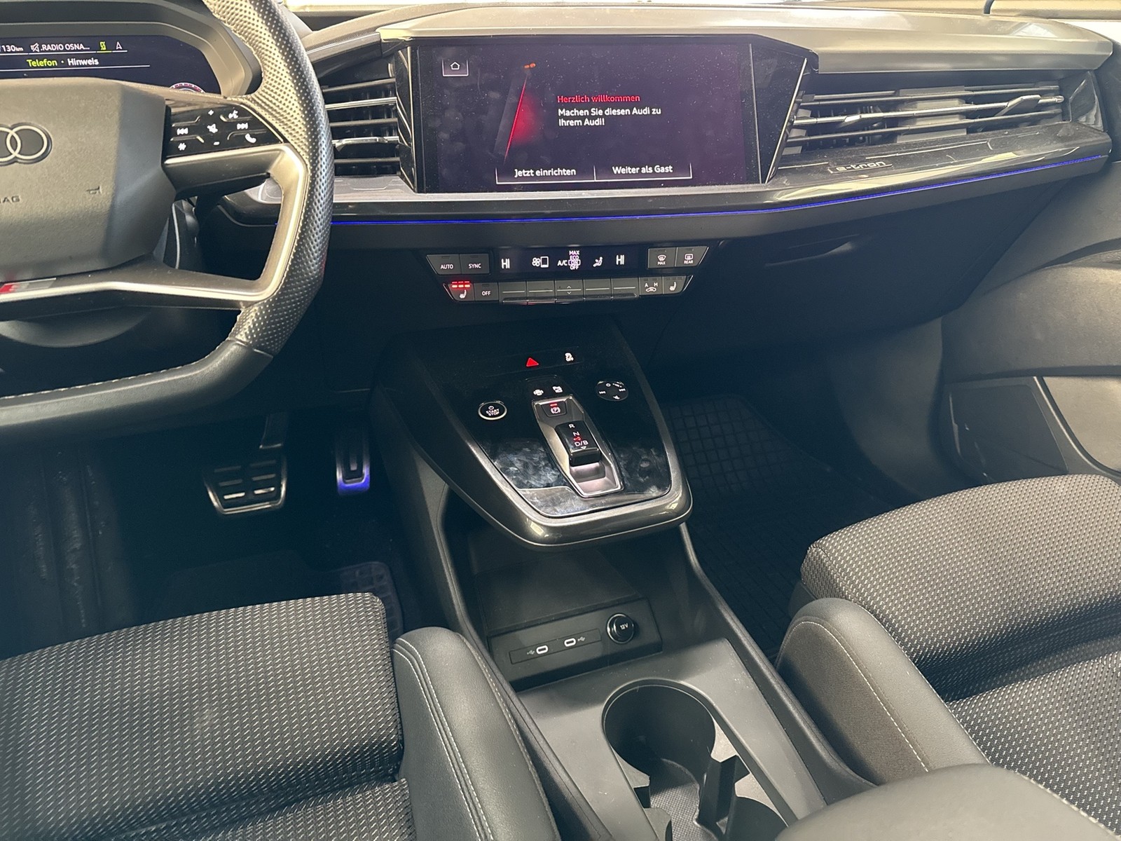 Audi Q4 e-tron 40 S LINE WÄRMEPUMPE PANO KAMERA ALU20