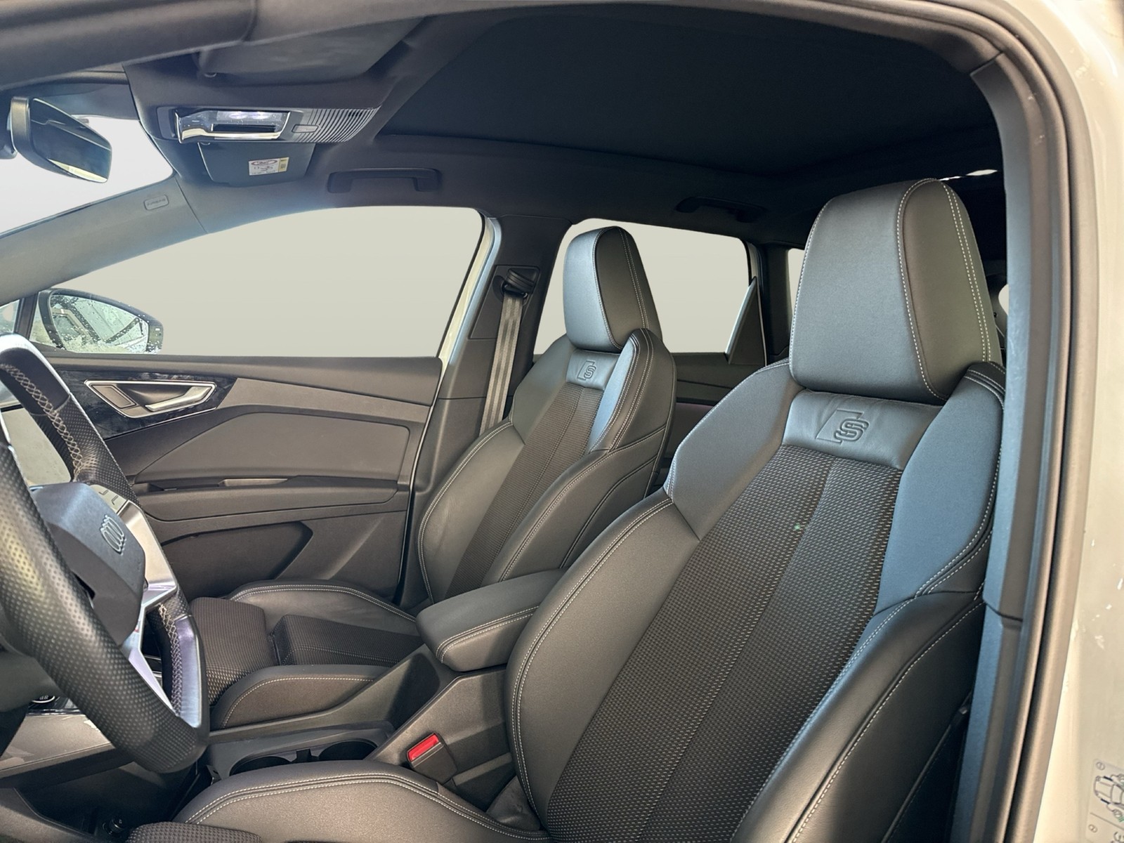 Audi Q4 e-tron 40 S LINE WÄRMEPUMPE PANO KAMERA ALU20