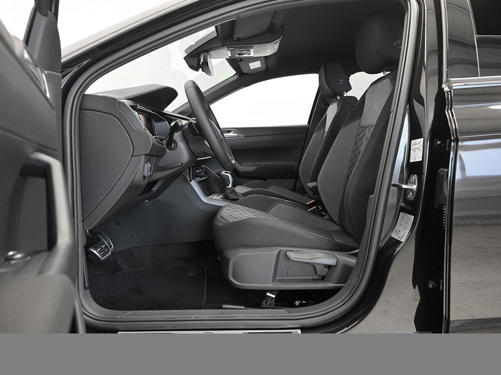 Volkswagen Polo 1.0 R-LINE DSG NAVI CAM MATRIXLED LM17