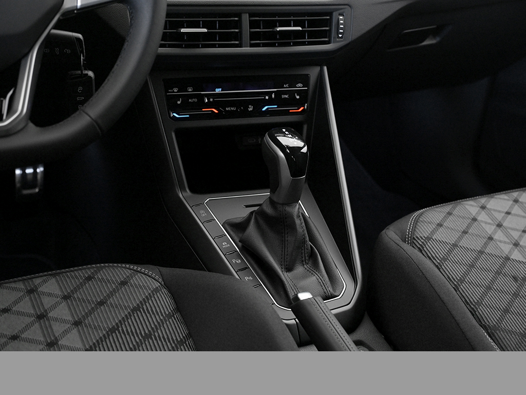 Volkswagen Polo 1.0 R-LINE DSG NAVI CAM MATRIXLED LM17