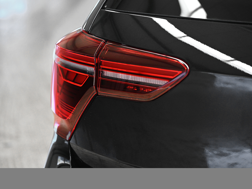 Volkswagen Polo 1.0 R-LINE DSG NAVI CAM MATRIXLED LM17