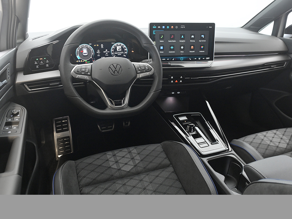 Volkswagen Golf 1.5 R-LINE DSG BLACKSTYLE MATRIXLED 360CAM