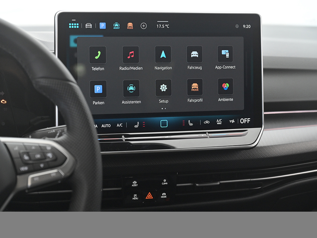 Volkswagen Golf 1.5 R-LINE DSG BLACKSTYLE MATRIXLED 360CAM