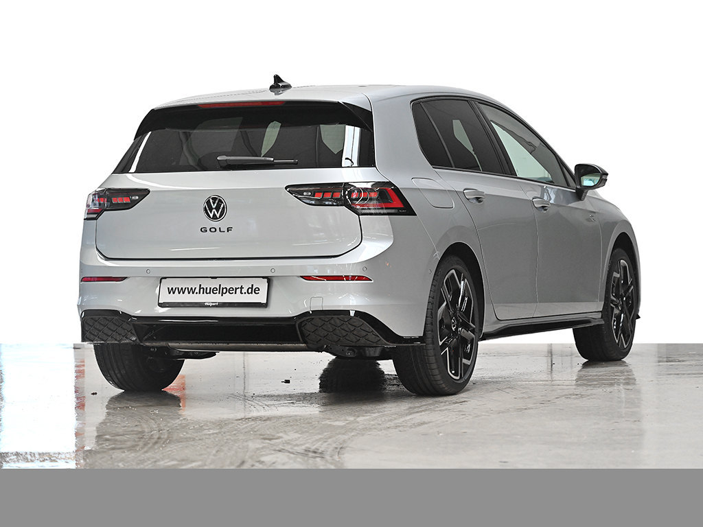 Volkswagen Golf 1.5 R-LINE DSG BLACKSTYLE MATRIXLED 360CAM