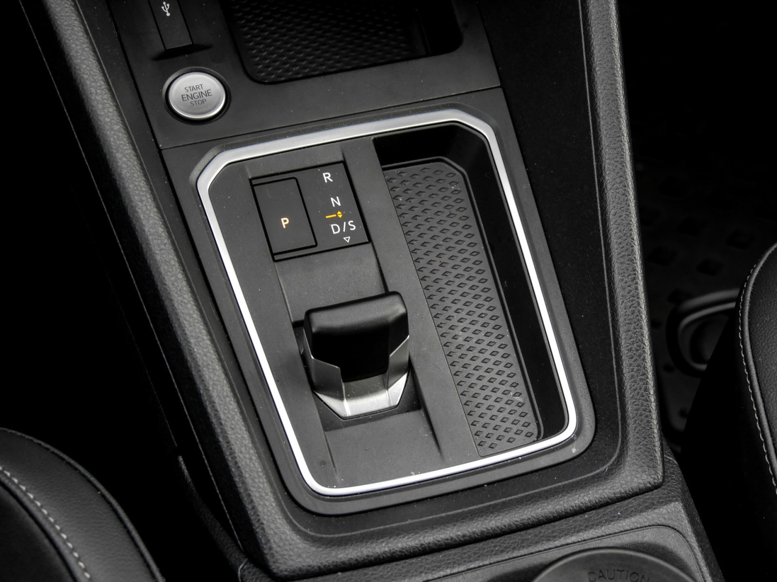 Volkswagen Caddy Maxi Style Standhzg LED 18 Art Velours