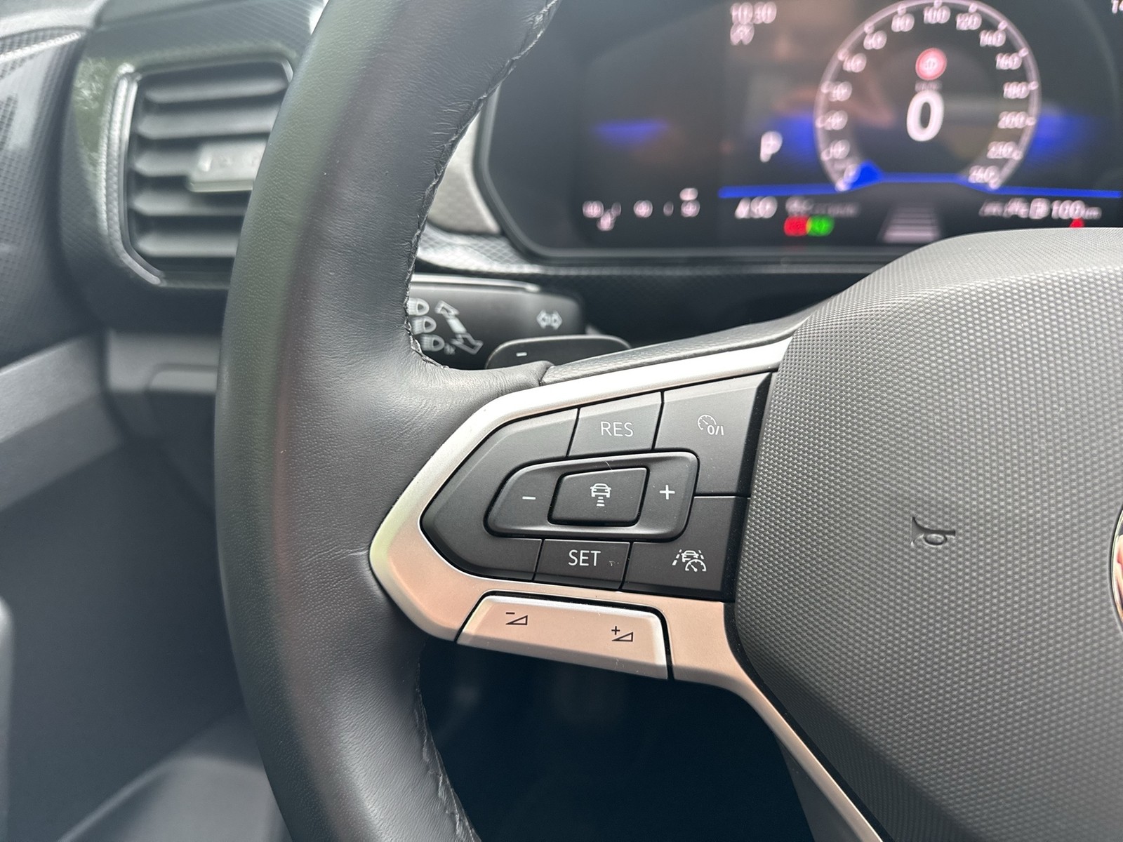 Volkswagen T-Cross 1.5 LIFE CAM ACC NAVI CARPLAY SITZHEIZ.