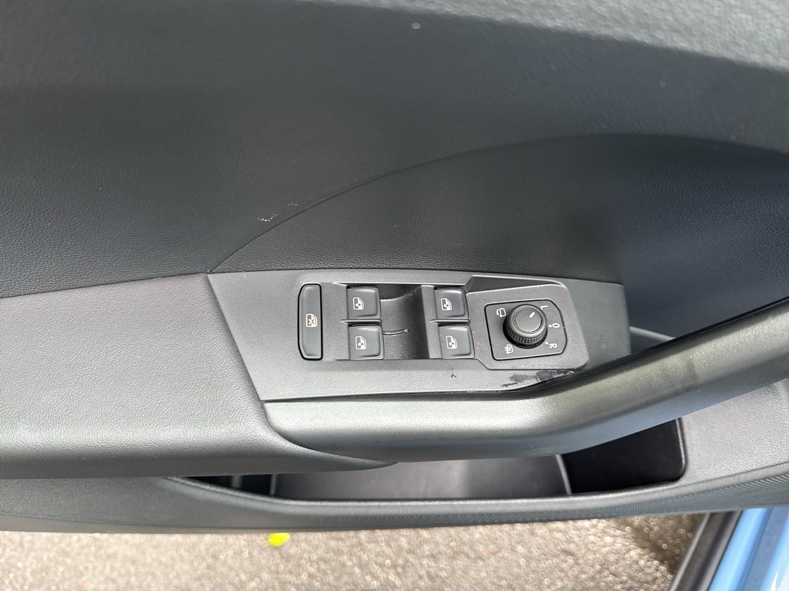 Volkswagen T-Cross 1.5 LIFE CAM ACC NAVI CARPLAY SITZHEIZ.