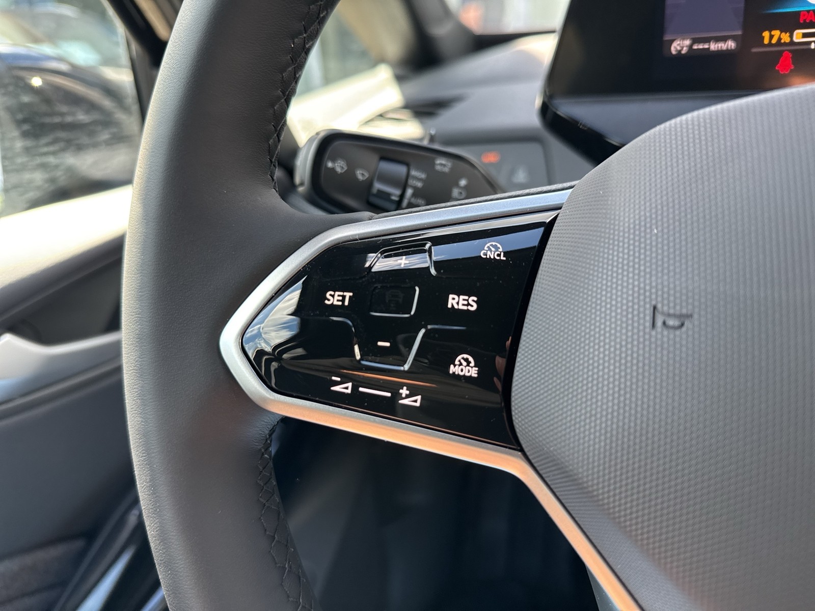 Volkswagen ID.3 Pure WÄRMEPUMPE CAM ACC LM18 NAVI CARPLAY