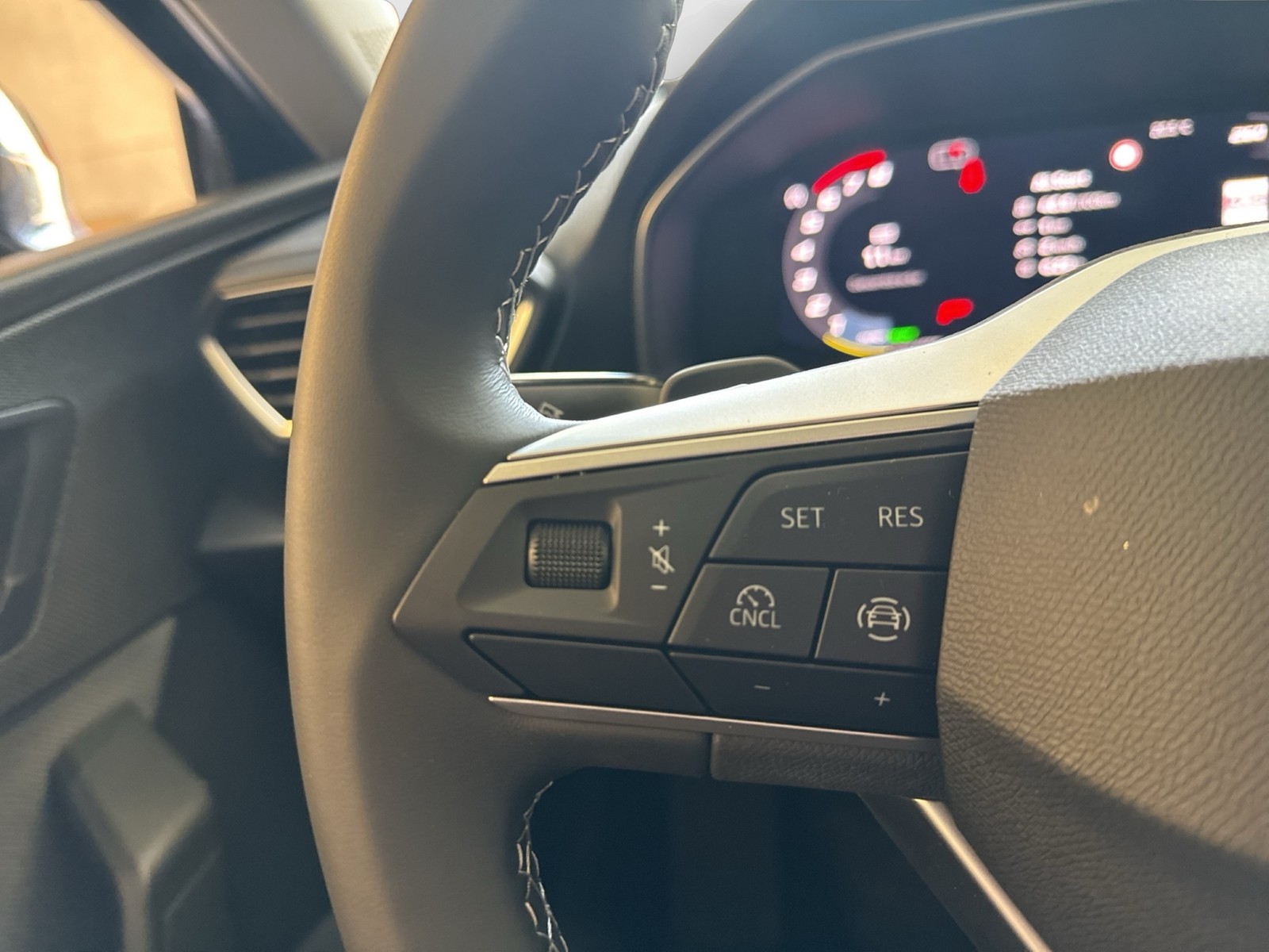 Seat Leon ST 1.5 eTSI STYLE NAVI CARPLAY SITZHEIZUNG