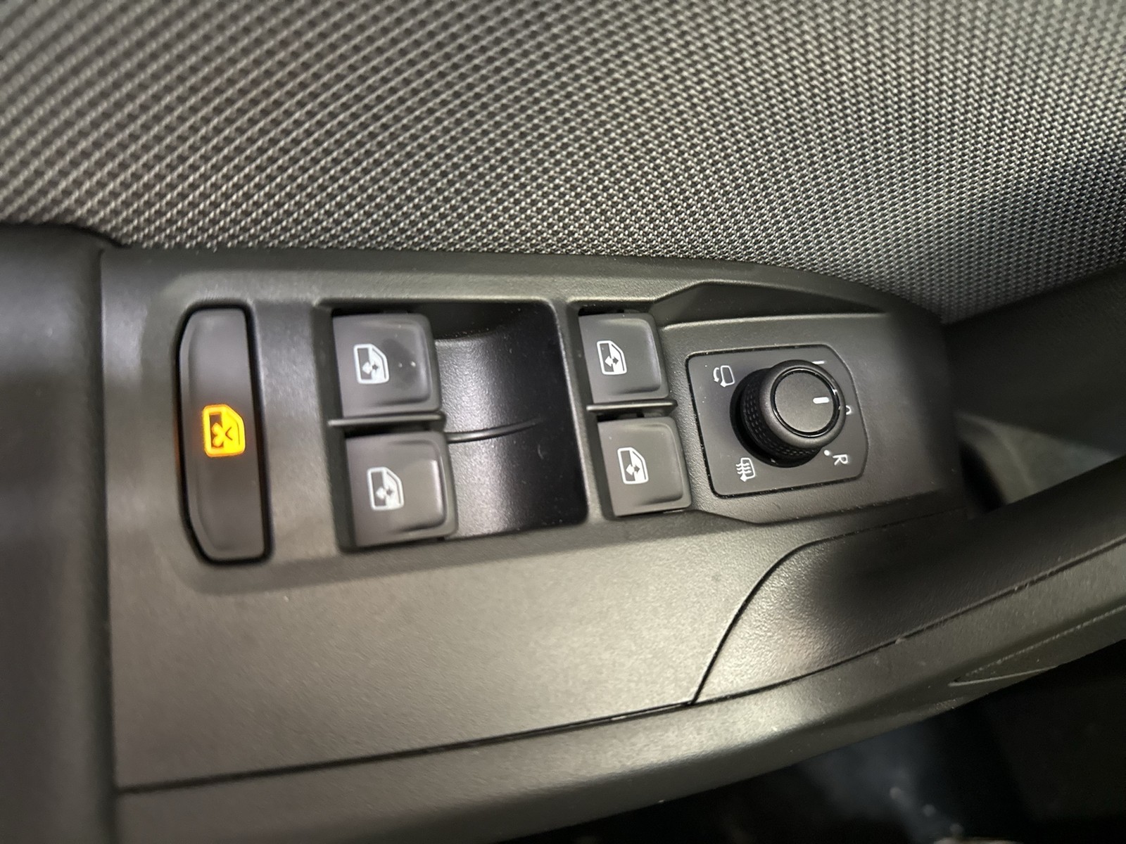 Seat Leon ST 1.5 eTSI STYLE NAVI CARPLAY SITZHEIZUNG