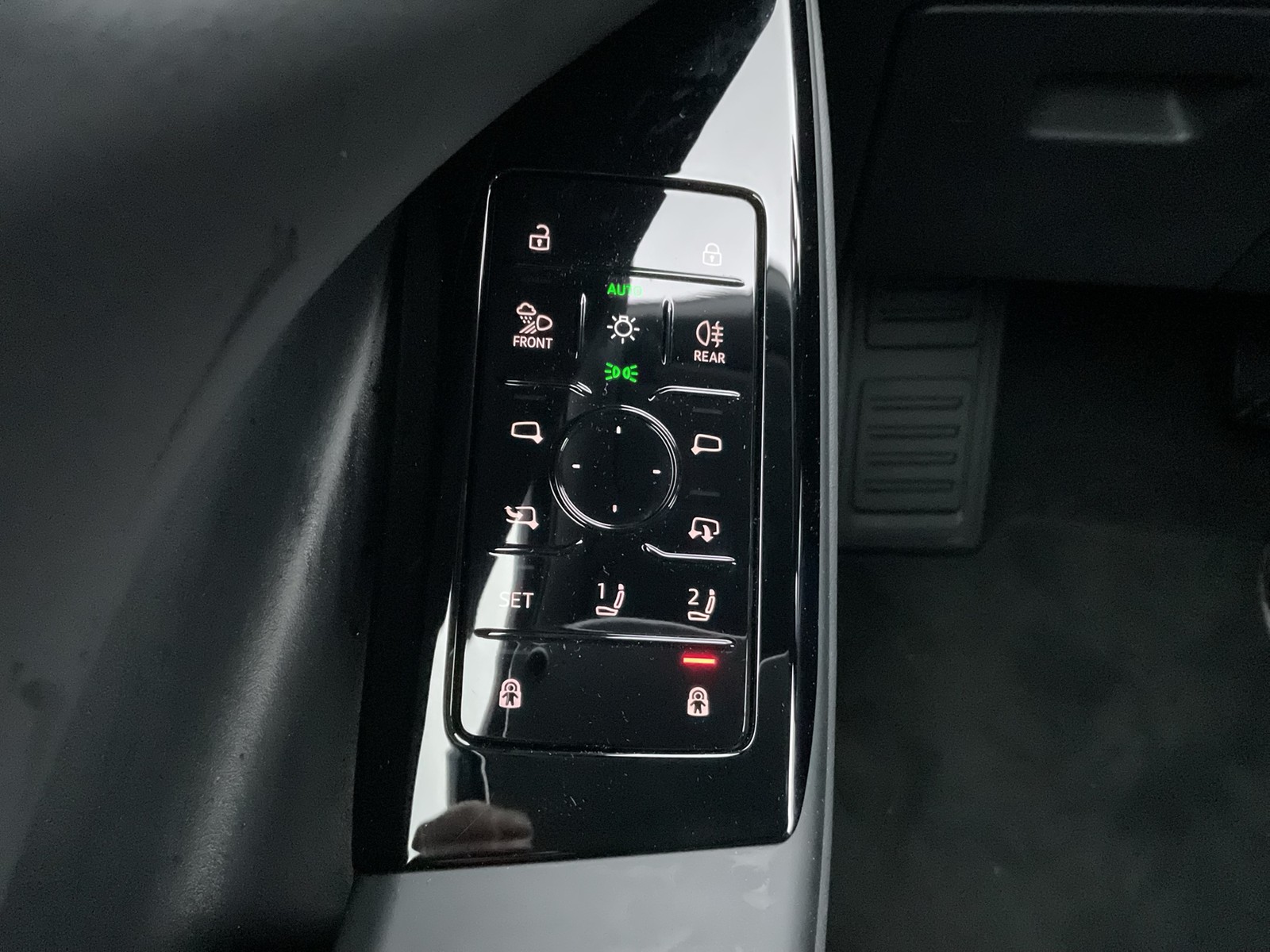 Audi Q6 e-tron quattro S LINE AHK B&O 360CAM ACC LM21