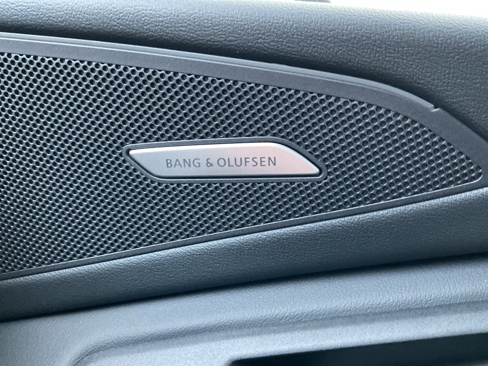 Audi Q6 e-tron quattro S LINE AHK B&O 360CAM ACC LM21