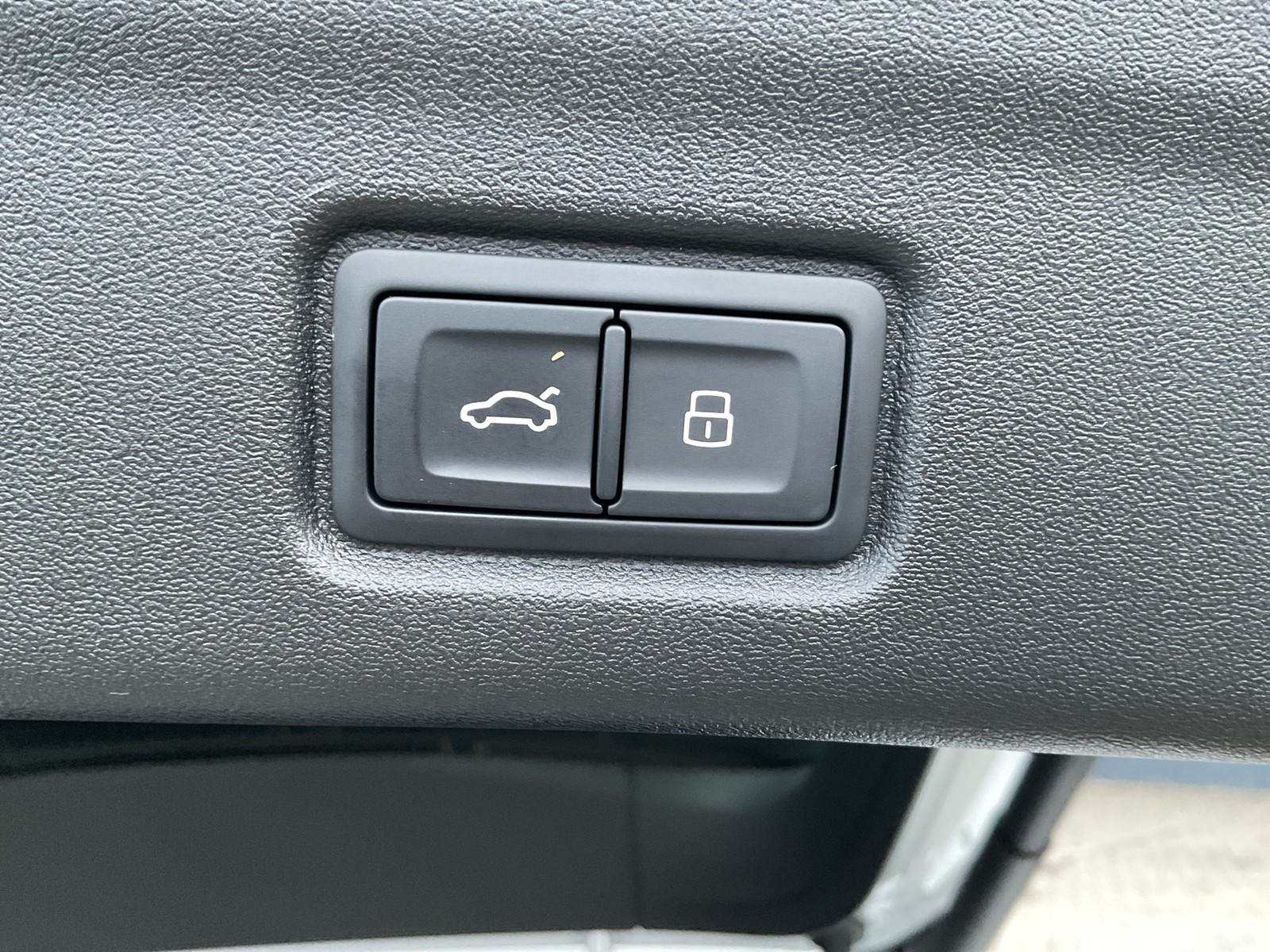 Audi Q6 e-tron quattro S LINE AHK B&O 360CAM ACC LM21