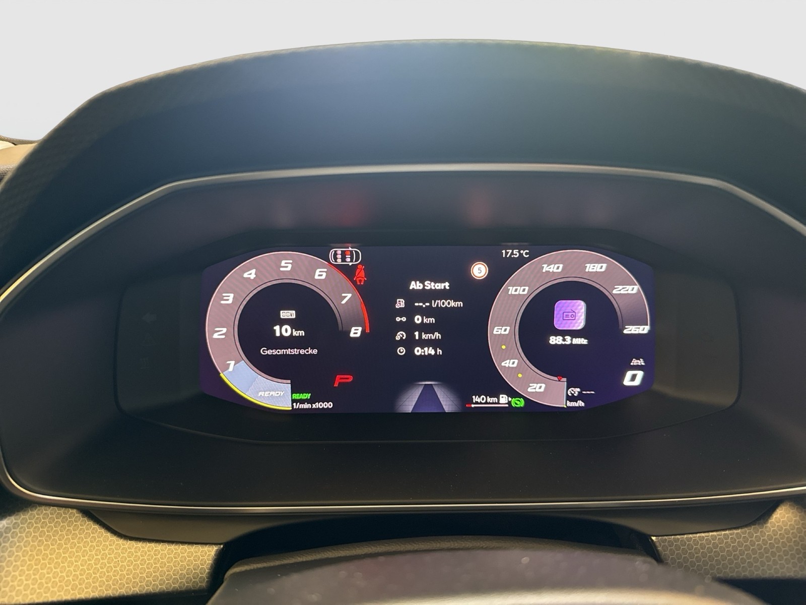 Seat Leon ST 1.5 eTSI STYLE NAVI CARPLAY SITZHEIZUNG