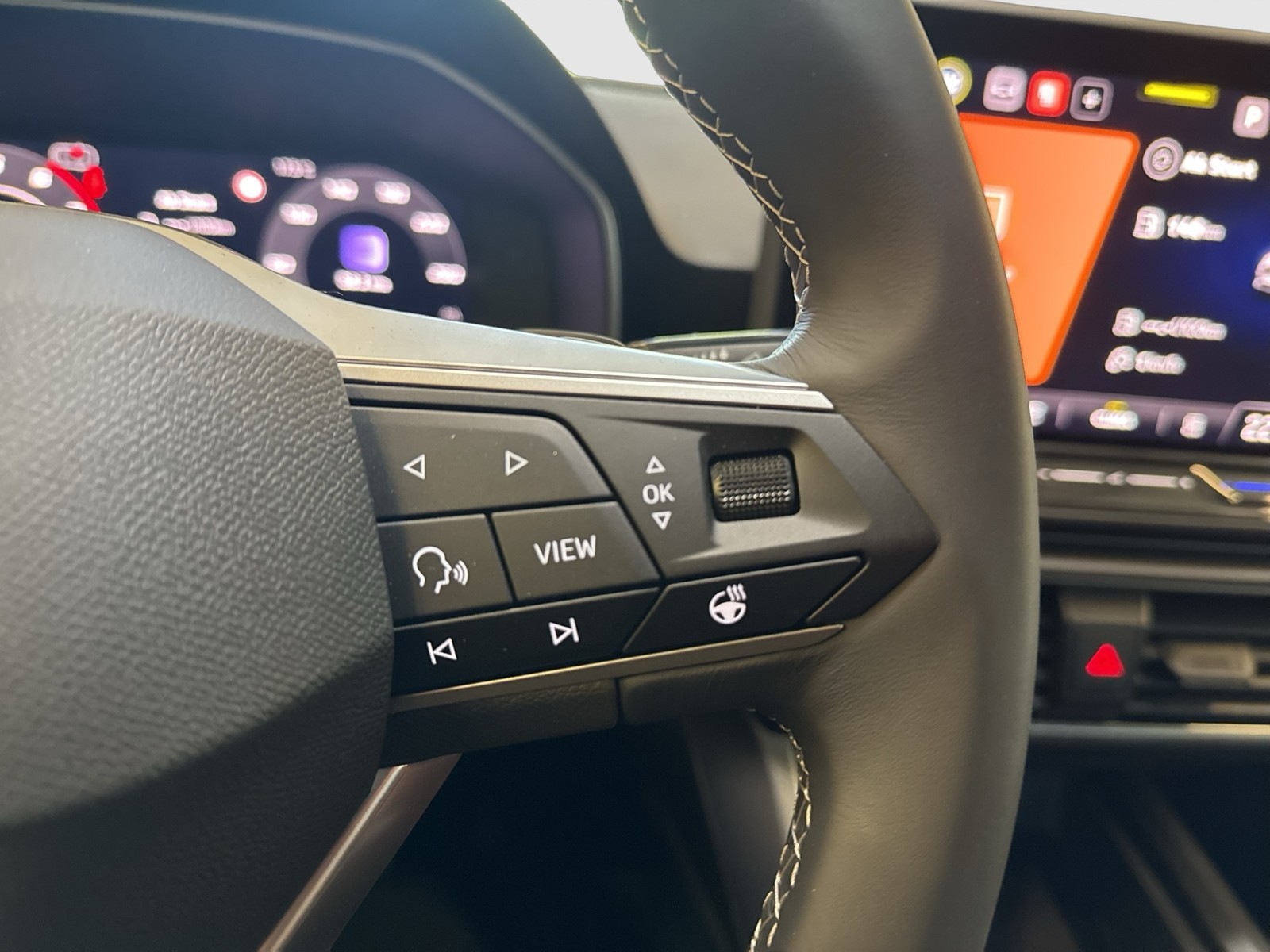 Seat Leon ST 1.5 eTSI STYLE NAVI CARPLAY SITZHEIZUNG