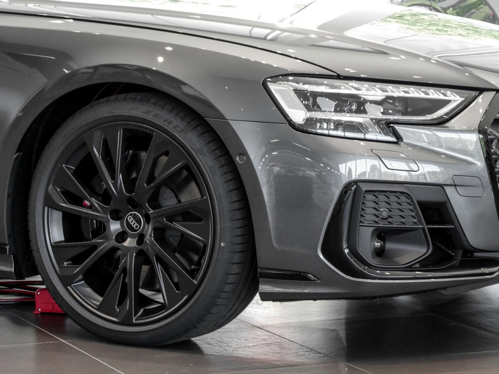 Audi S8 TFSI tiptronic AHK+Pano+Standh.+TV+Matrix+Headup+