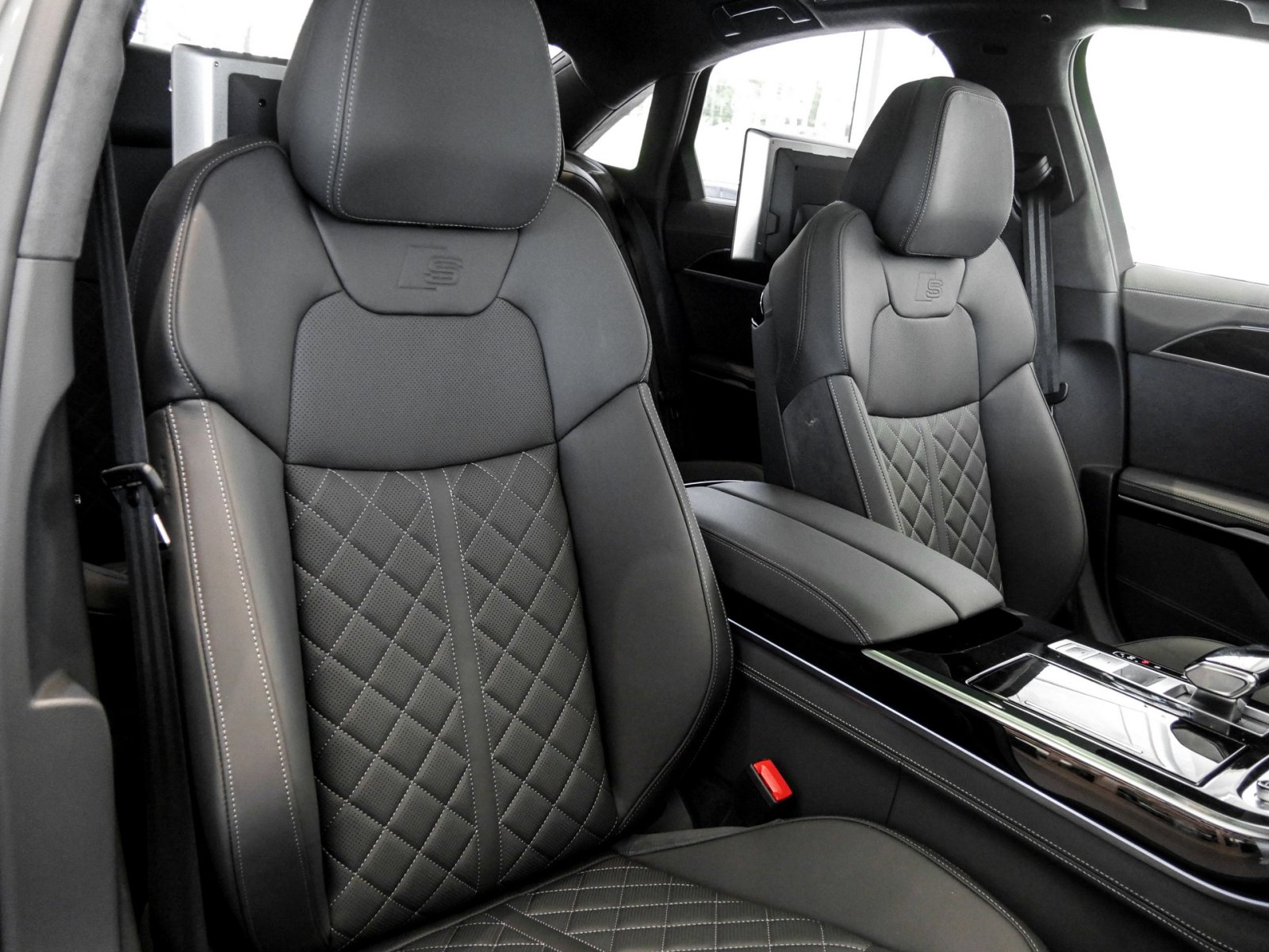 Audi S8 TFSI tiptronic AHK+Pano+Standh.+TV+Matrix+Headup+