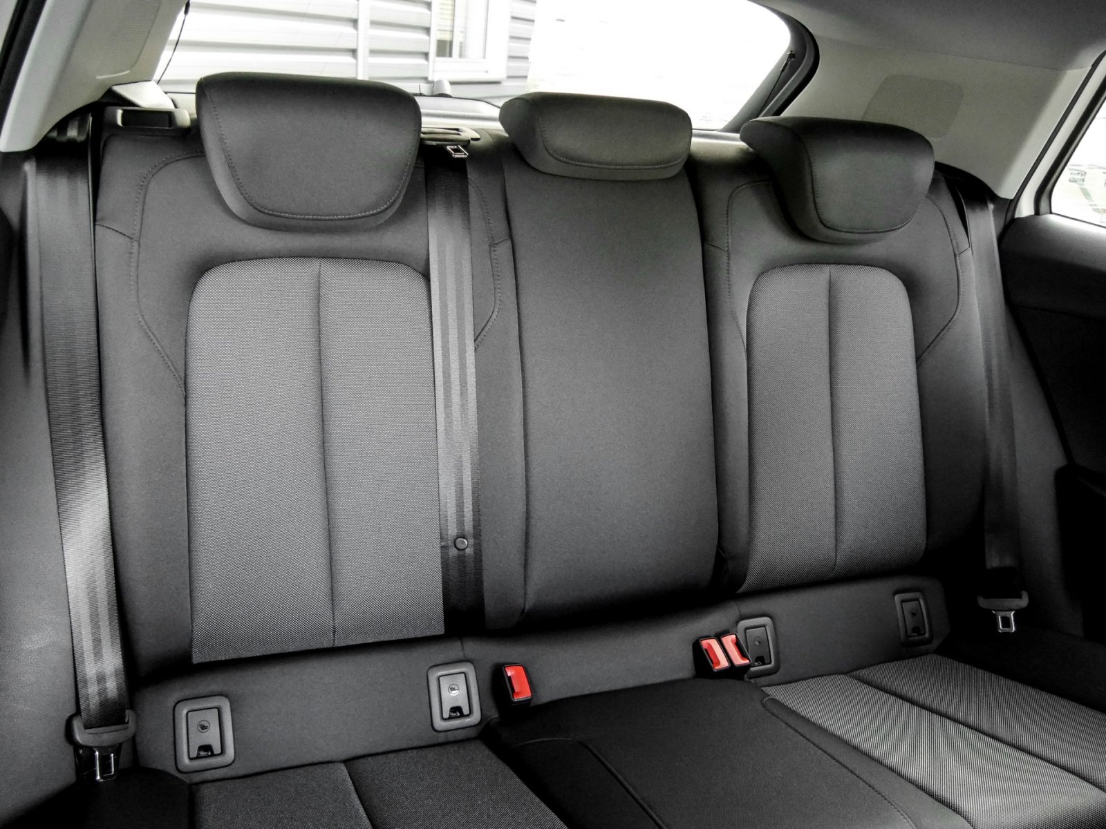 Audi Q2 35 advanced BLACKPAK CAM LM18 CARPLAY EKLAPPE