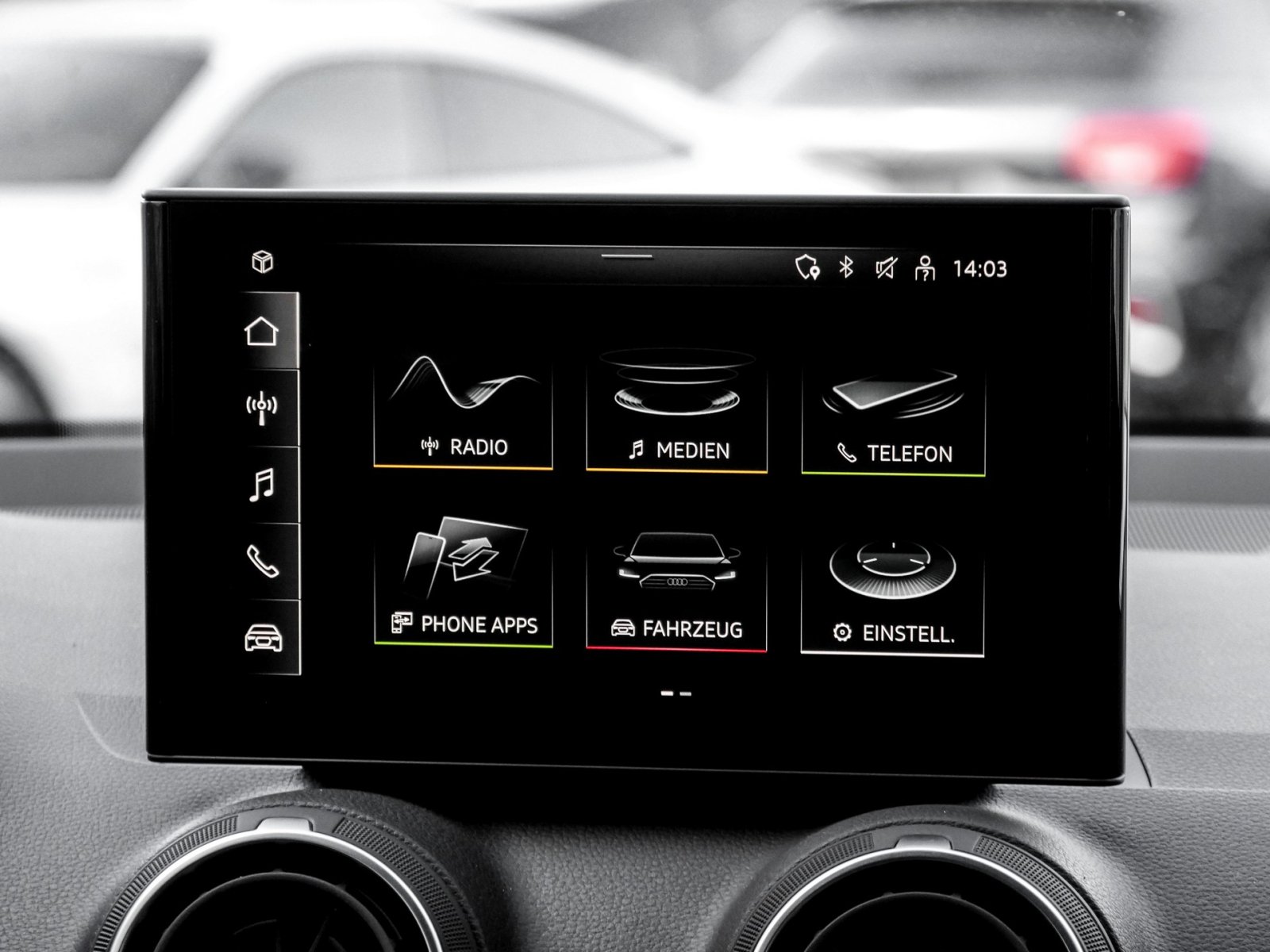 Audi Q2 35 advanced BLACKPAK CAM LM18 CARPLAY EKLAPPE