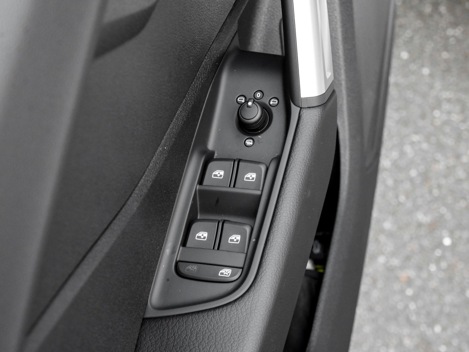 Audi Q2 35 advanced BLACKPAK CAM LM18 CARPLAY EKLAPPE