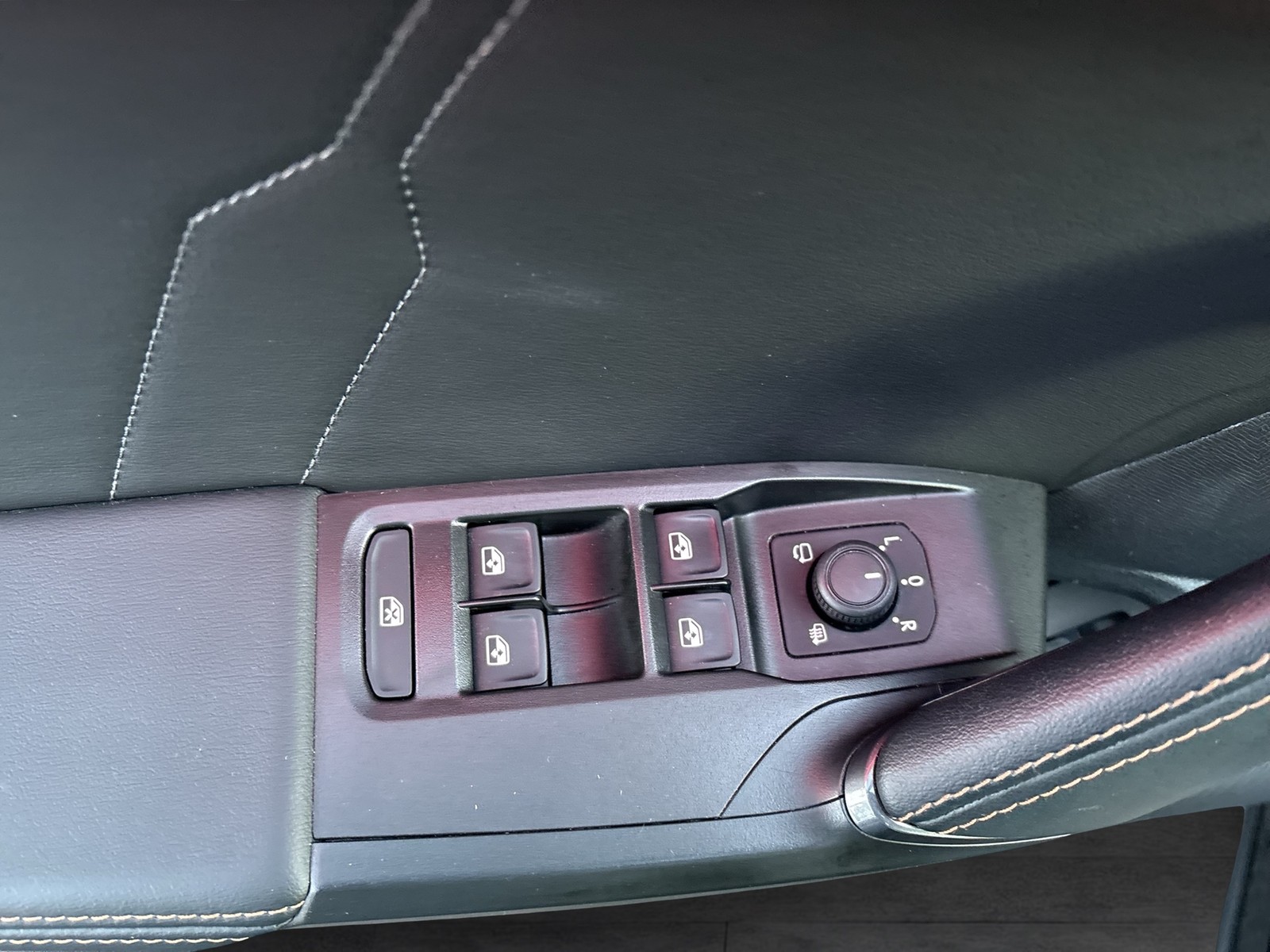 Cupra Formentor 1.5 AHK CAM ACC LM18 E-KLAPPE NAVI LED