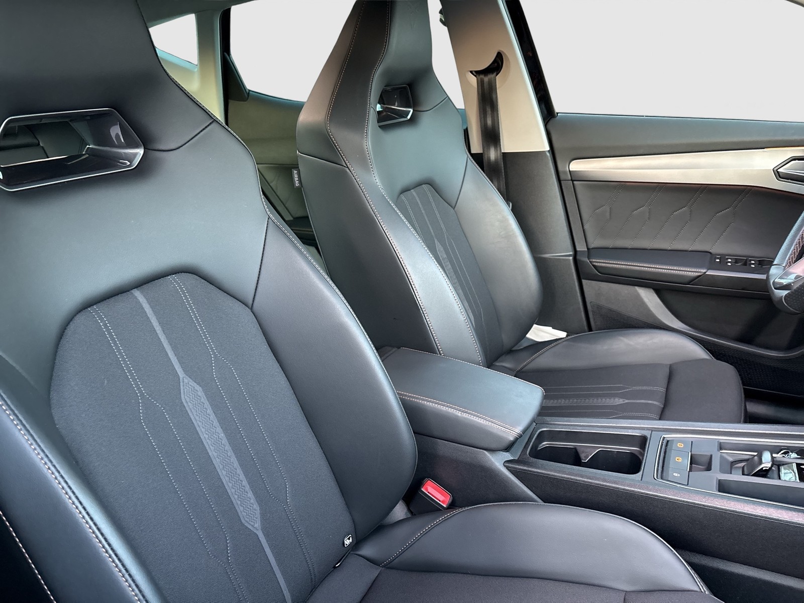 Cupra Formentor 1.5 AHK CAM ACC LM18 E-KLAPPE NAVI LED