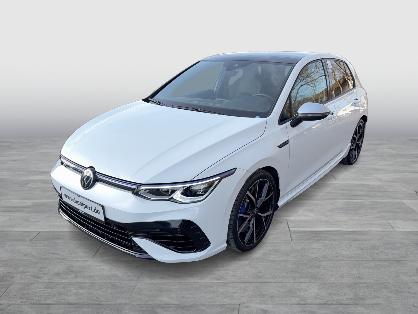 Volkswagen Golf VIII 2.0 R PERFORMANCE 4X4 PANO CAM LM19