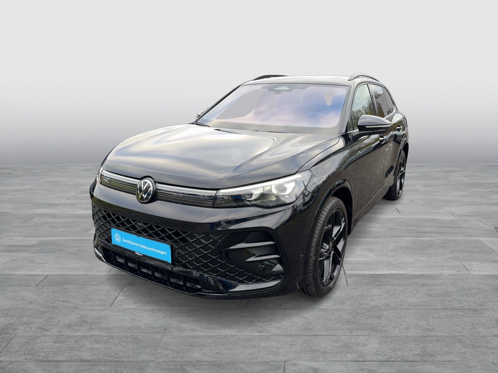 Volkswagen Tiguan 2.0 R-LINE BLACK STYLE 4X4 PANO AHK LM20